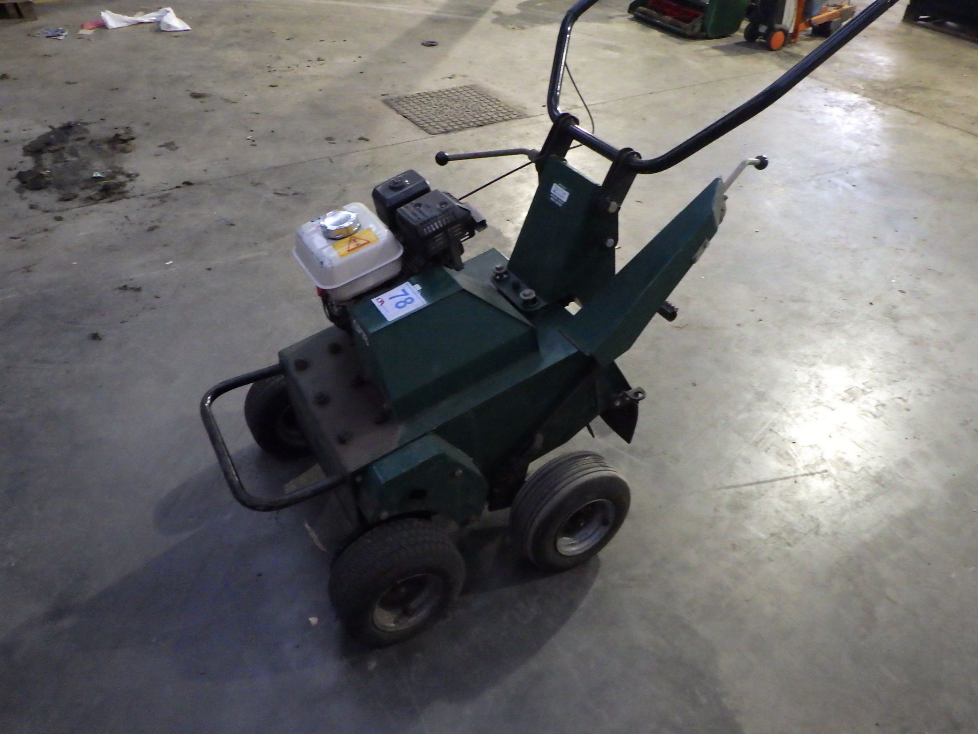 GROUNDSMAN 345HD PETROL TURF AERATOR