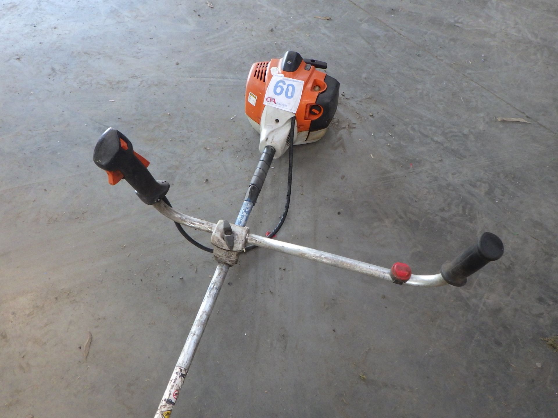 STIHL FS 240C PETROL BRUSH CUTTER - Image 4 of 4