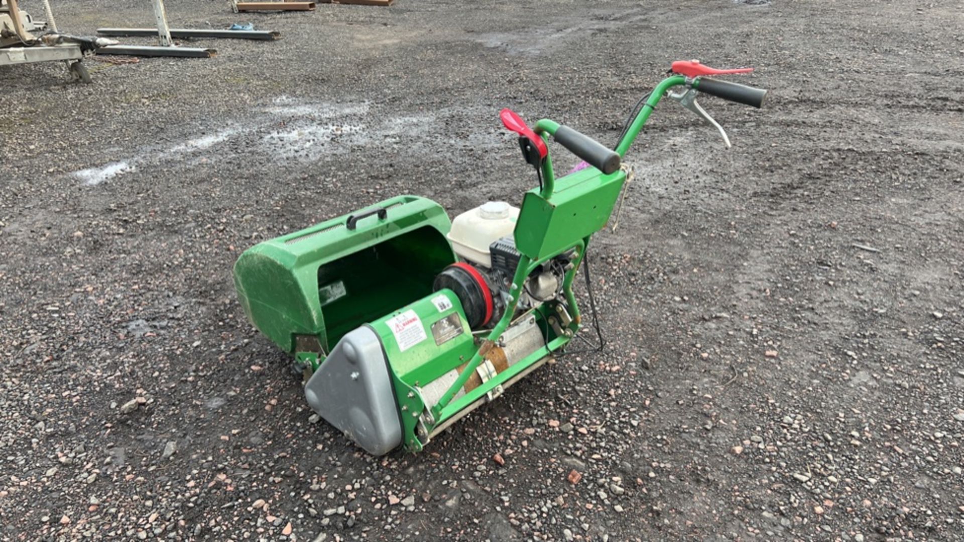 DENNIS SUPER SIX 510 WALK BEHIND MOWER - Image 3 of 8