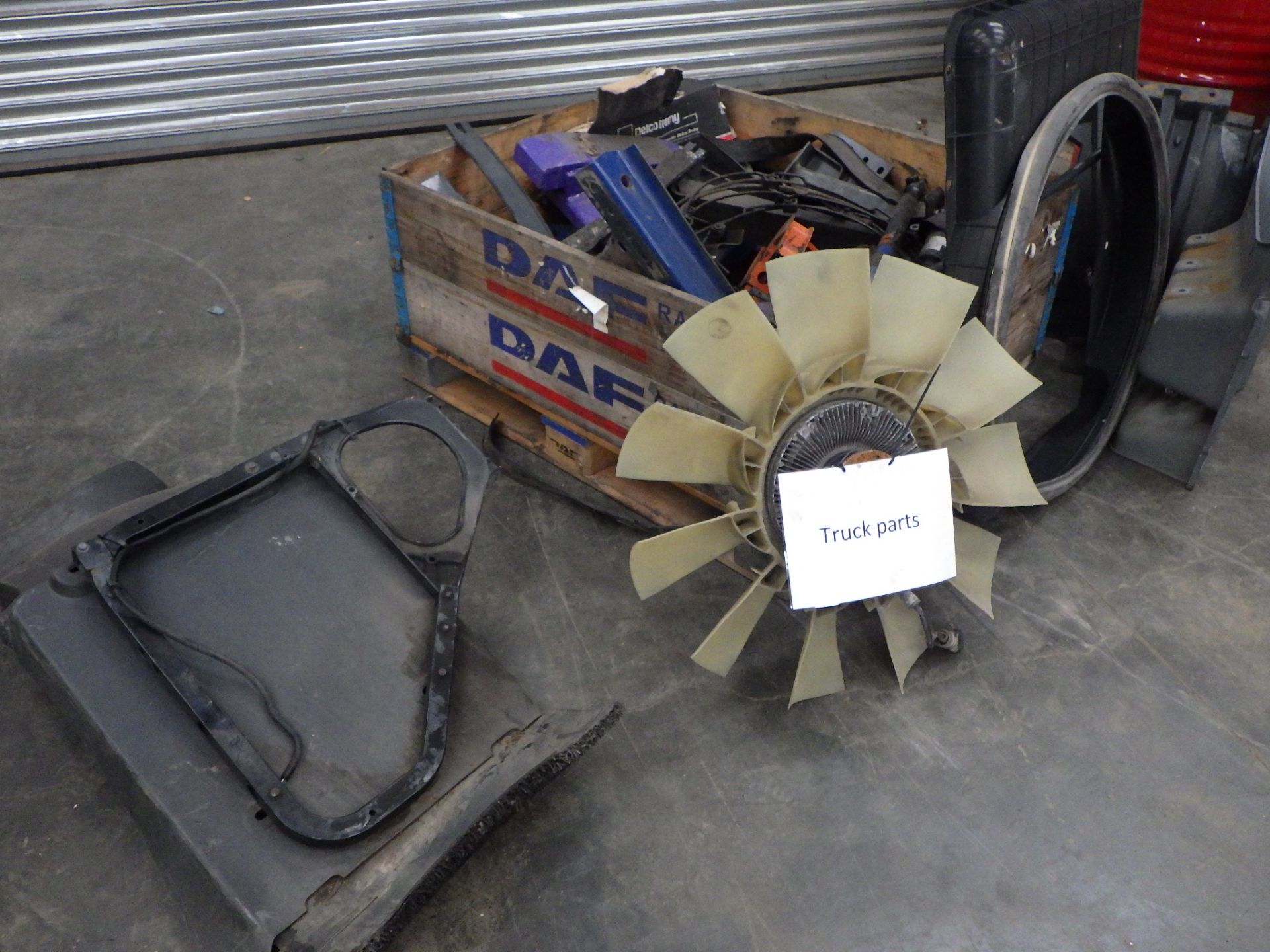 Assorted DAF spares - Image 2 of 4