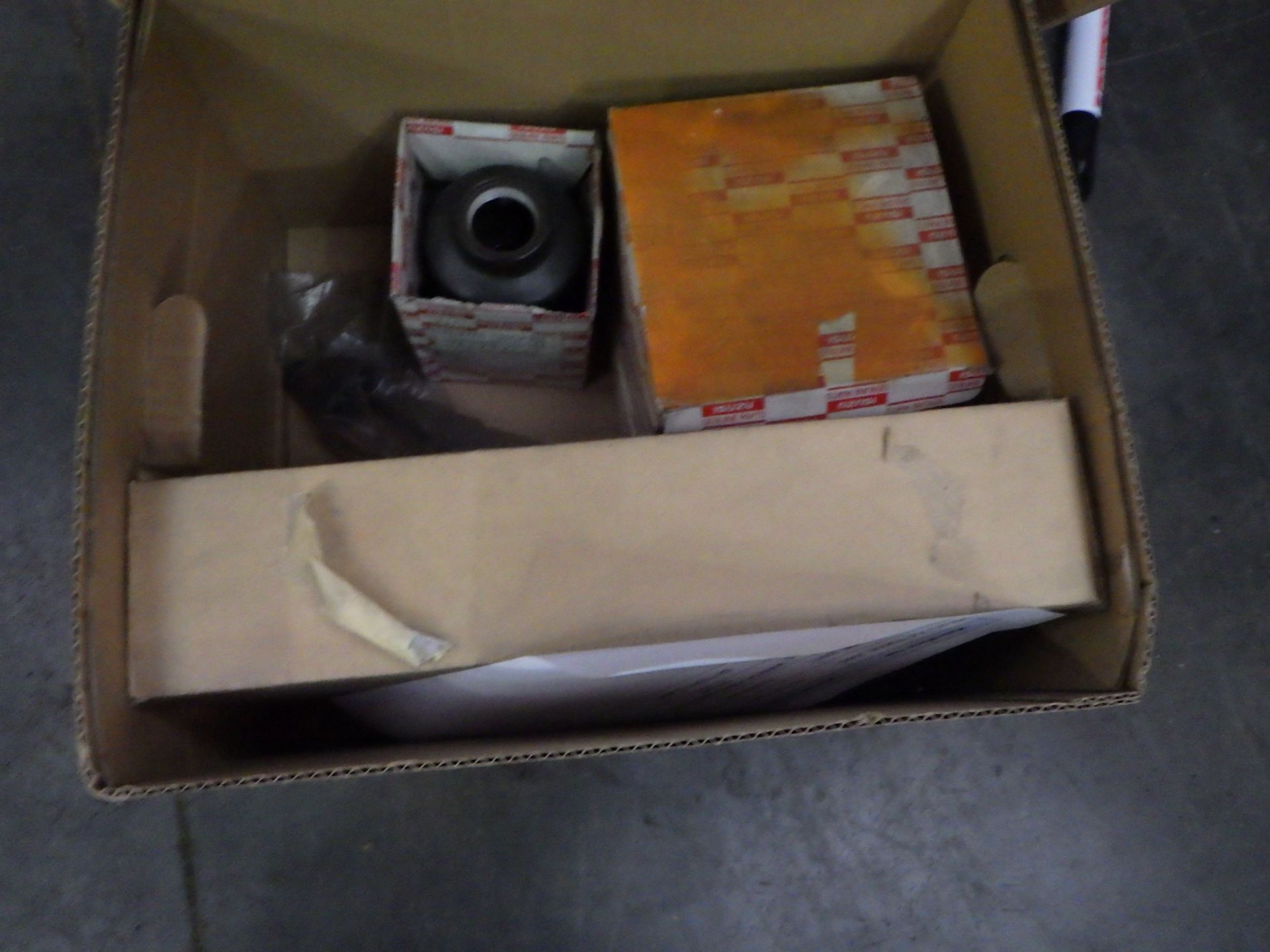 Assorted Isuzu spares - Image 2 of 2