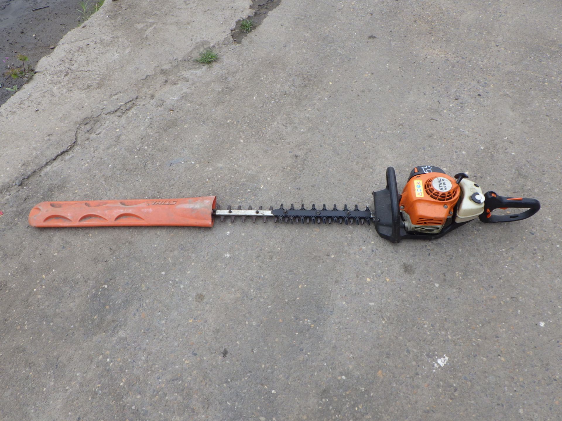 STIHL HS81R HEDGE TRIMMER - Image 3 of 4