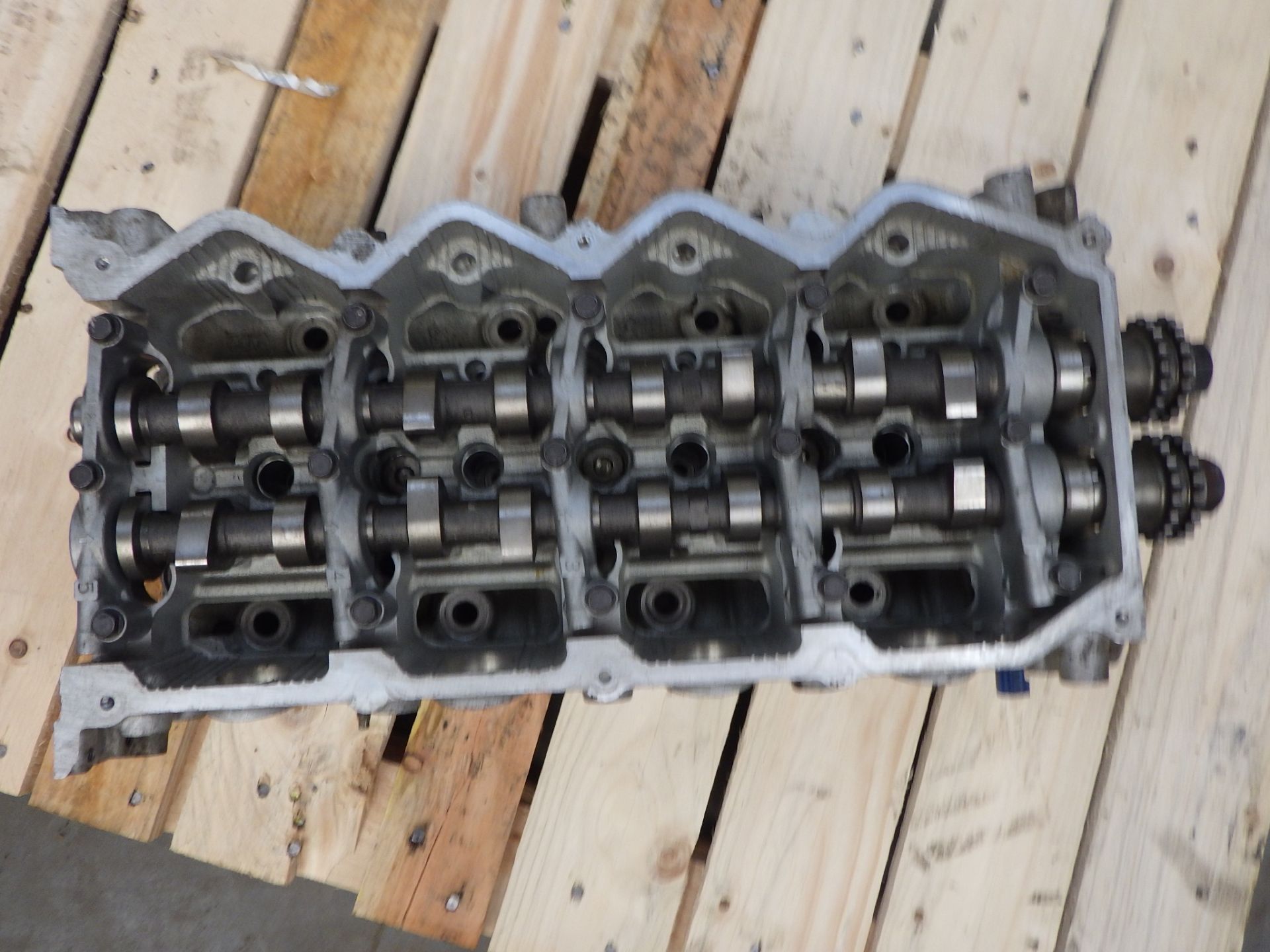CYLINDER HEAD - Image 2 of 3