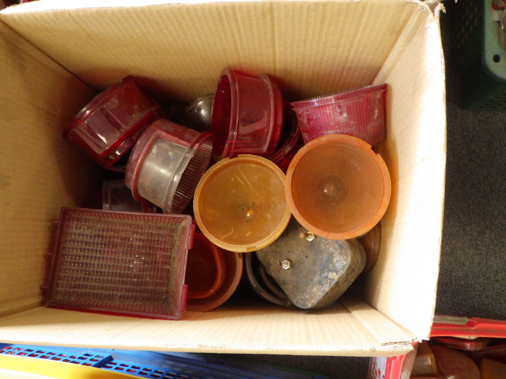 Assorted Light lamp lenses and cases - Image 6 of 7
