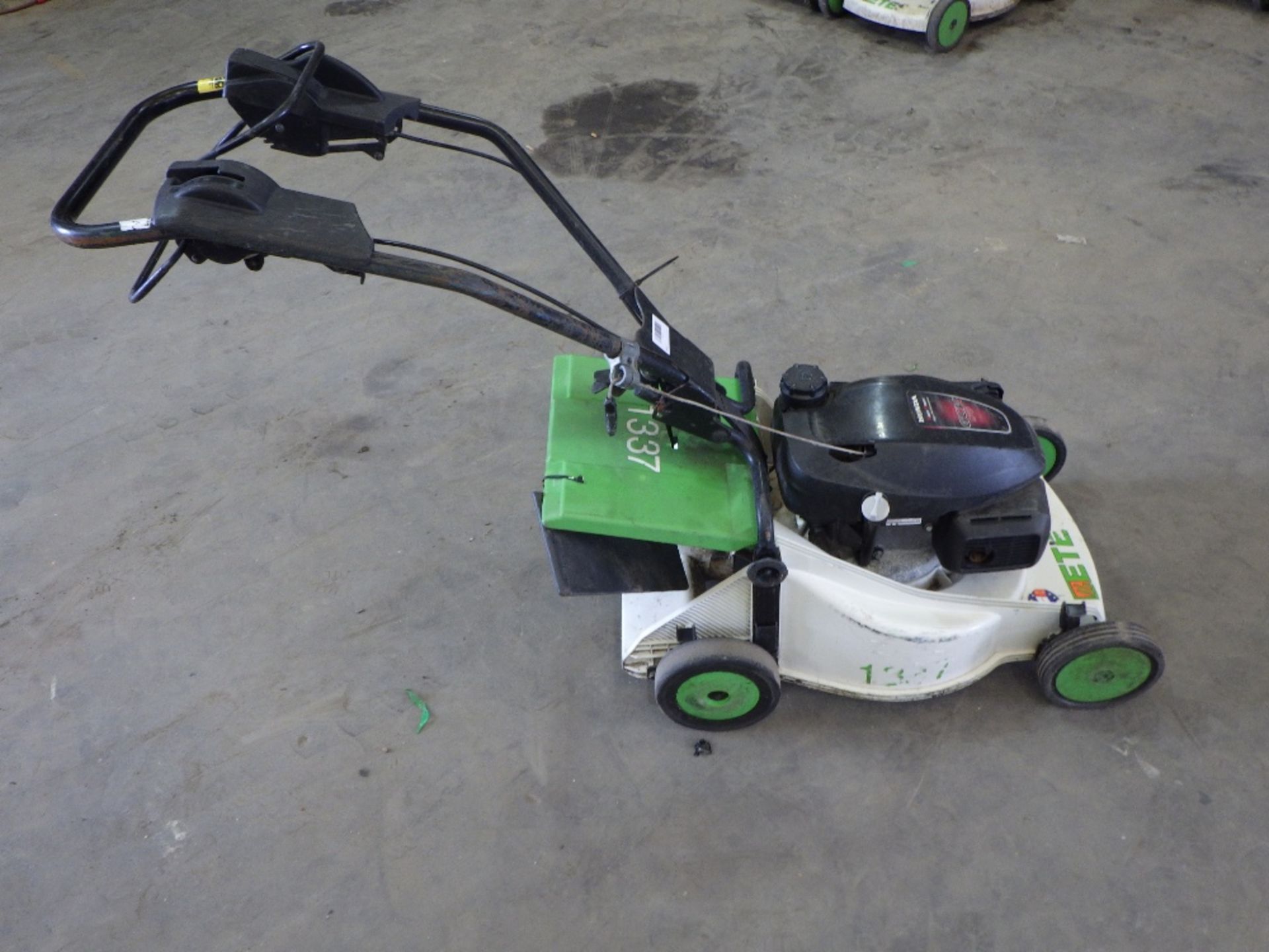 ETESIA PHTS3 LAWN MOWER - Image 4 of 4