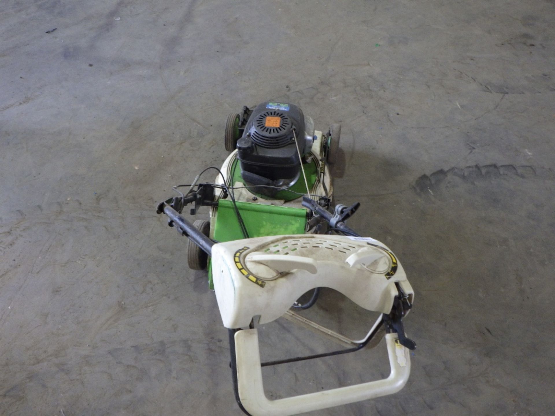 ETESIA DUOCUT 46 LAWN MOWER - Image 3 of 4