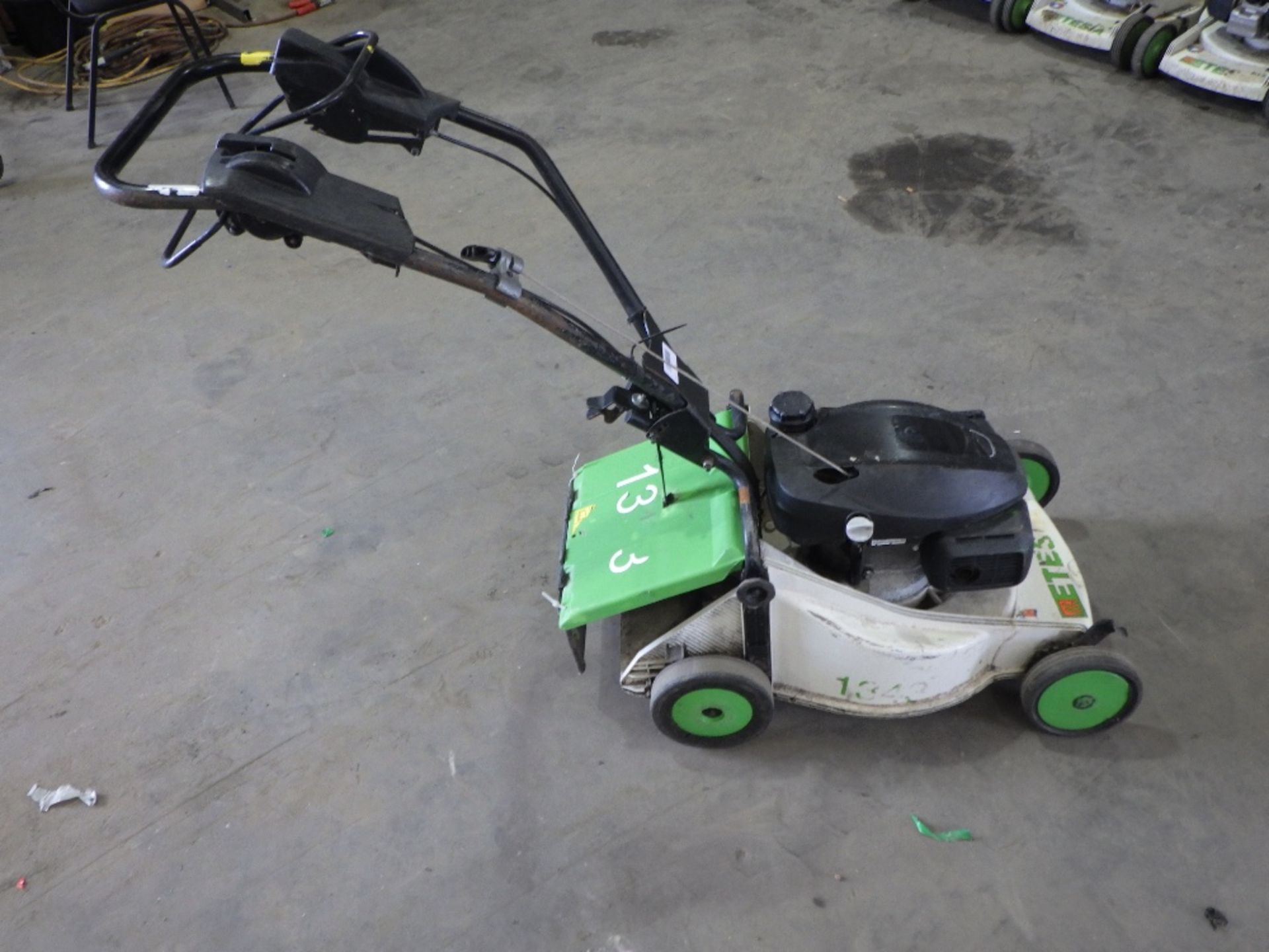 ETESIA PHTS3 LAWN MOWER - Image 4 of 4