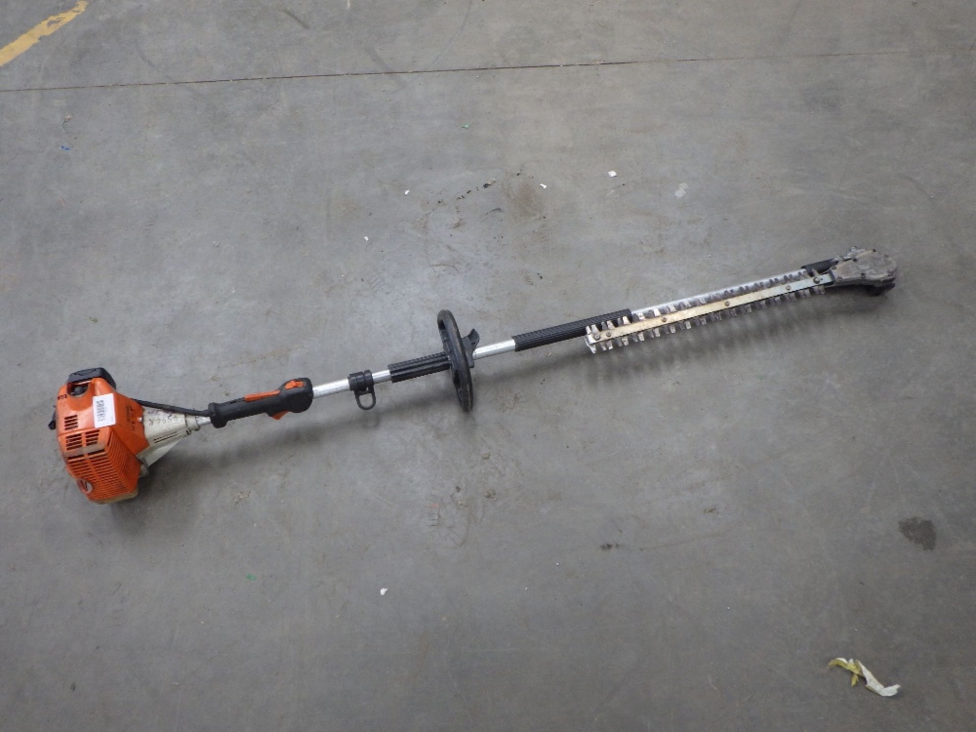 STIHL LONG REACH HEDGE TRIMMER - Image 3 of 4