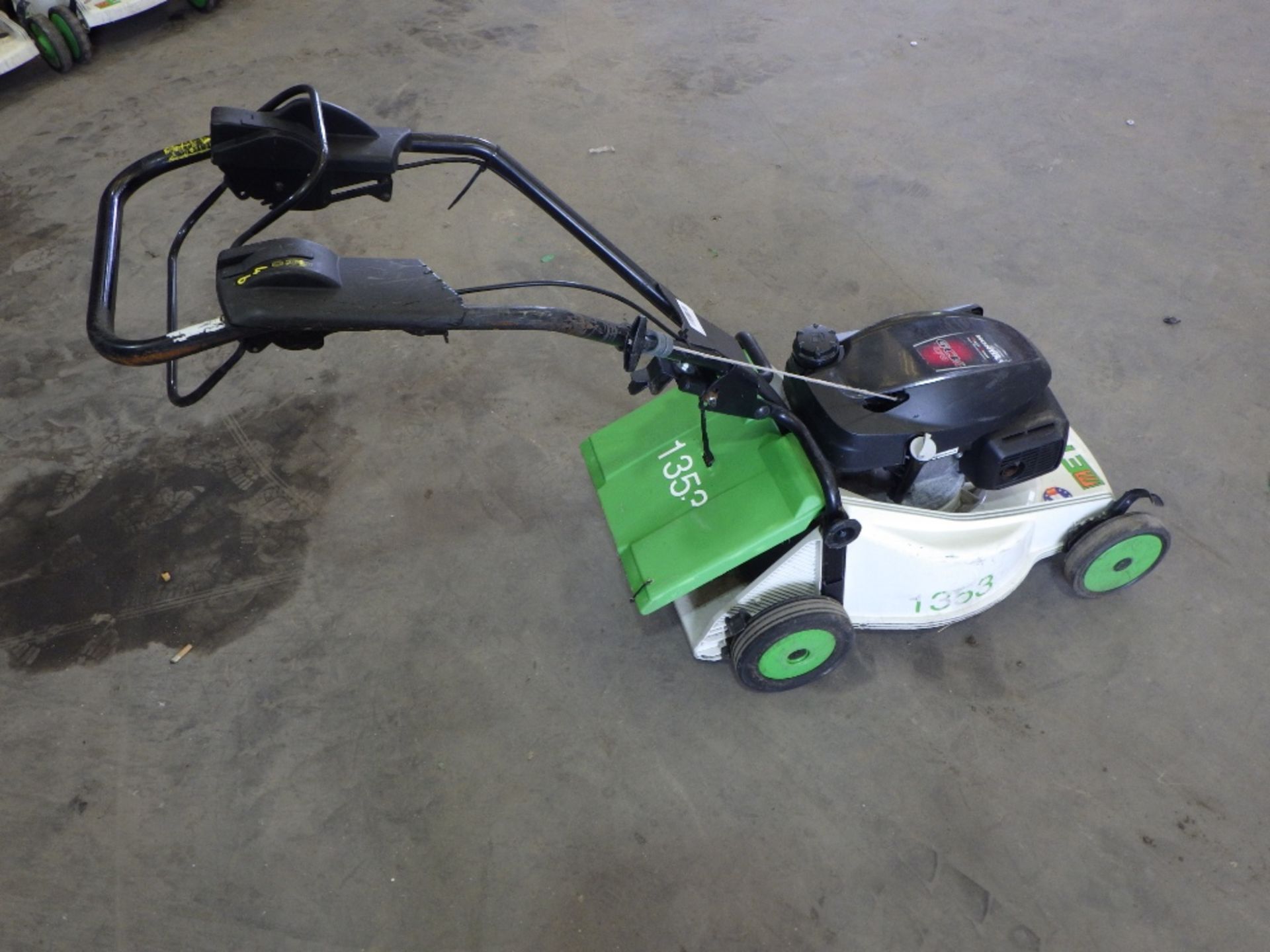 ETESIA PHTS3 LAWN MOWER - Image 4 of 4