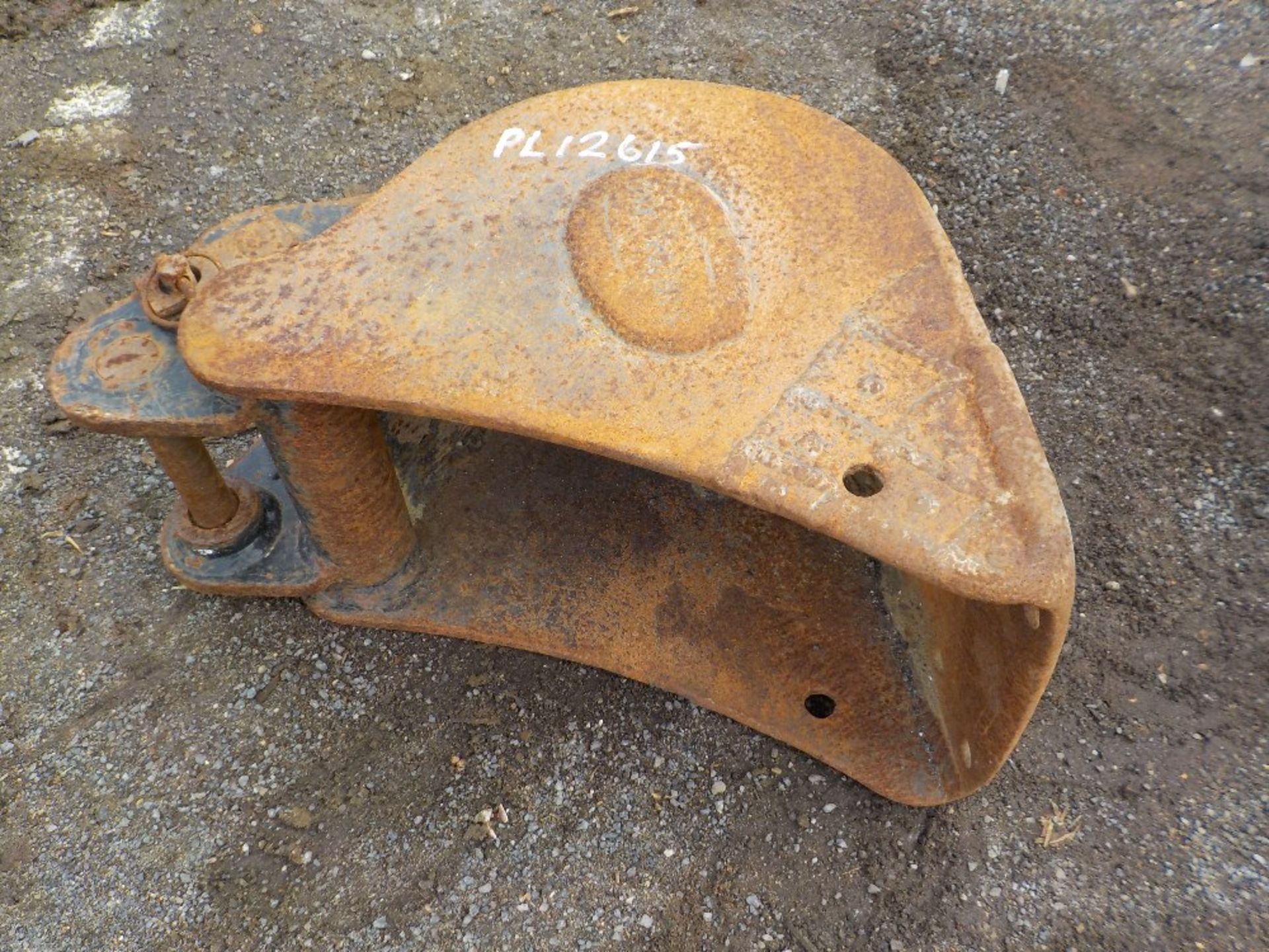 9" TRENCH BUCKET, 30MM PINS