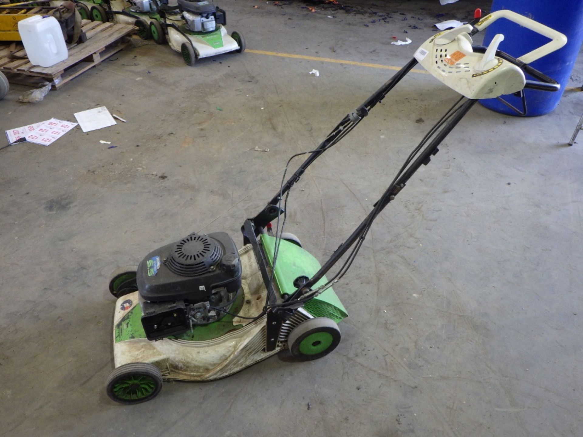 ETESIA DUOCUT 46 LAWN MOWER - Image 2 of 4