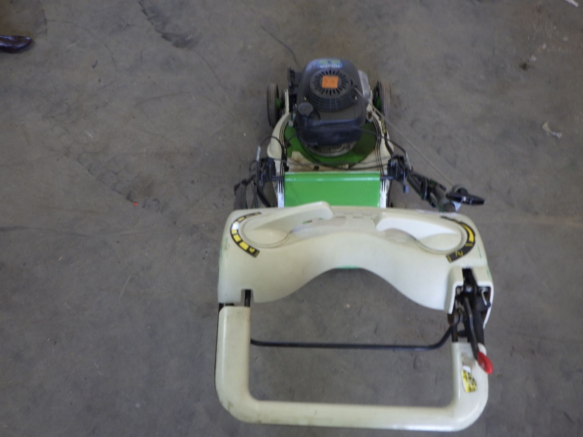 ETESIA DUOCUT 46 LAWN MOWER - Image 3 of 4