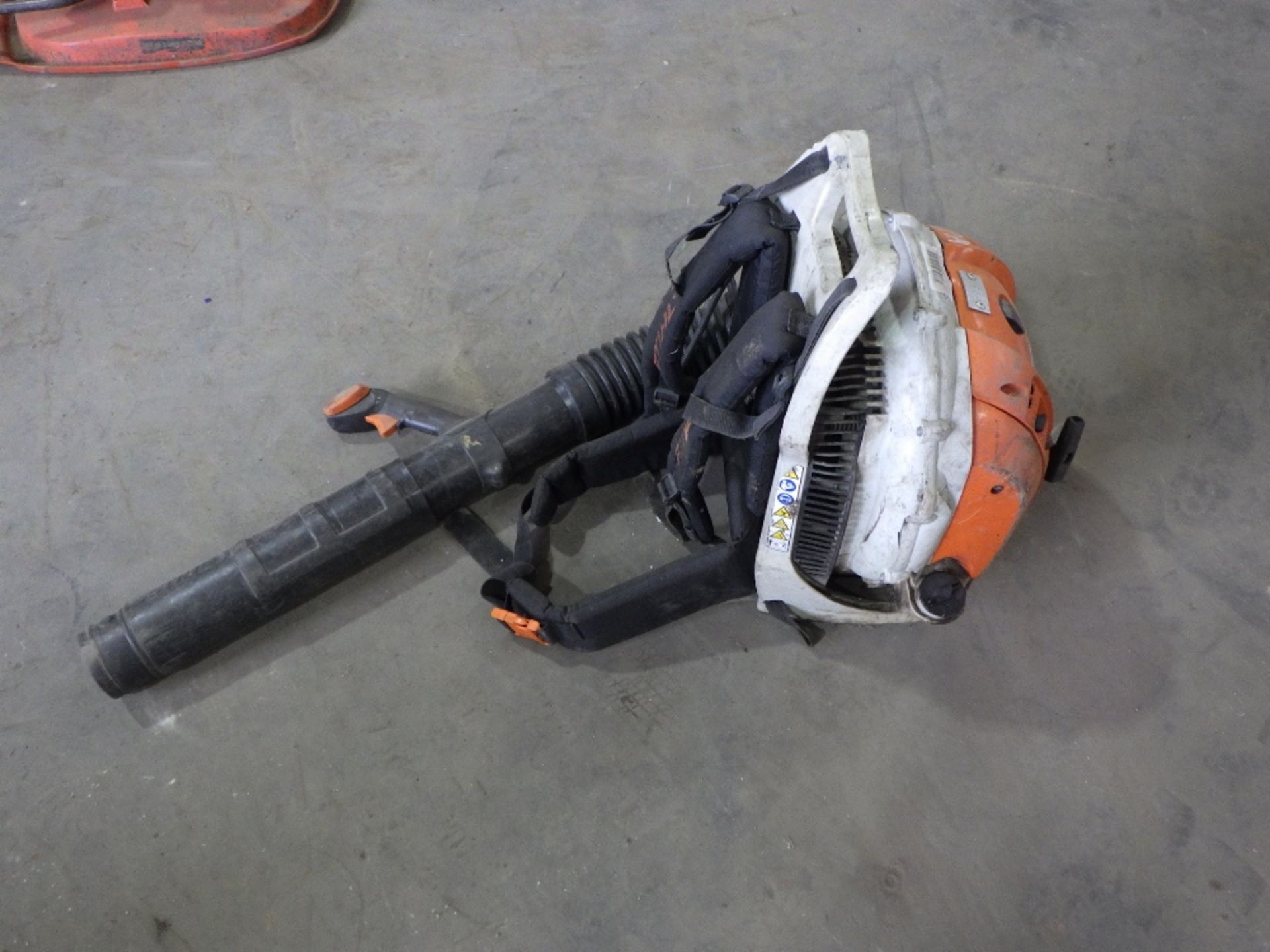 STIHL BR600 BACKPACK LEAF BLOWER - Image 4 of 4