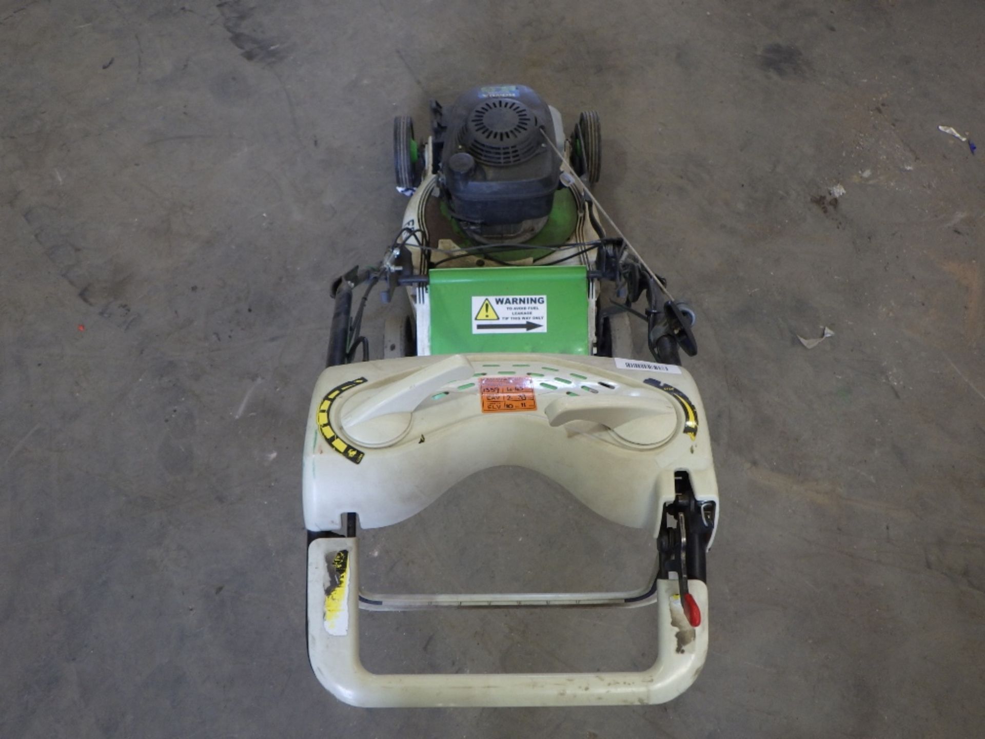 ETESIA DUOCUT 46 LAWN MOWER - Image 3 of 4