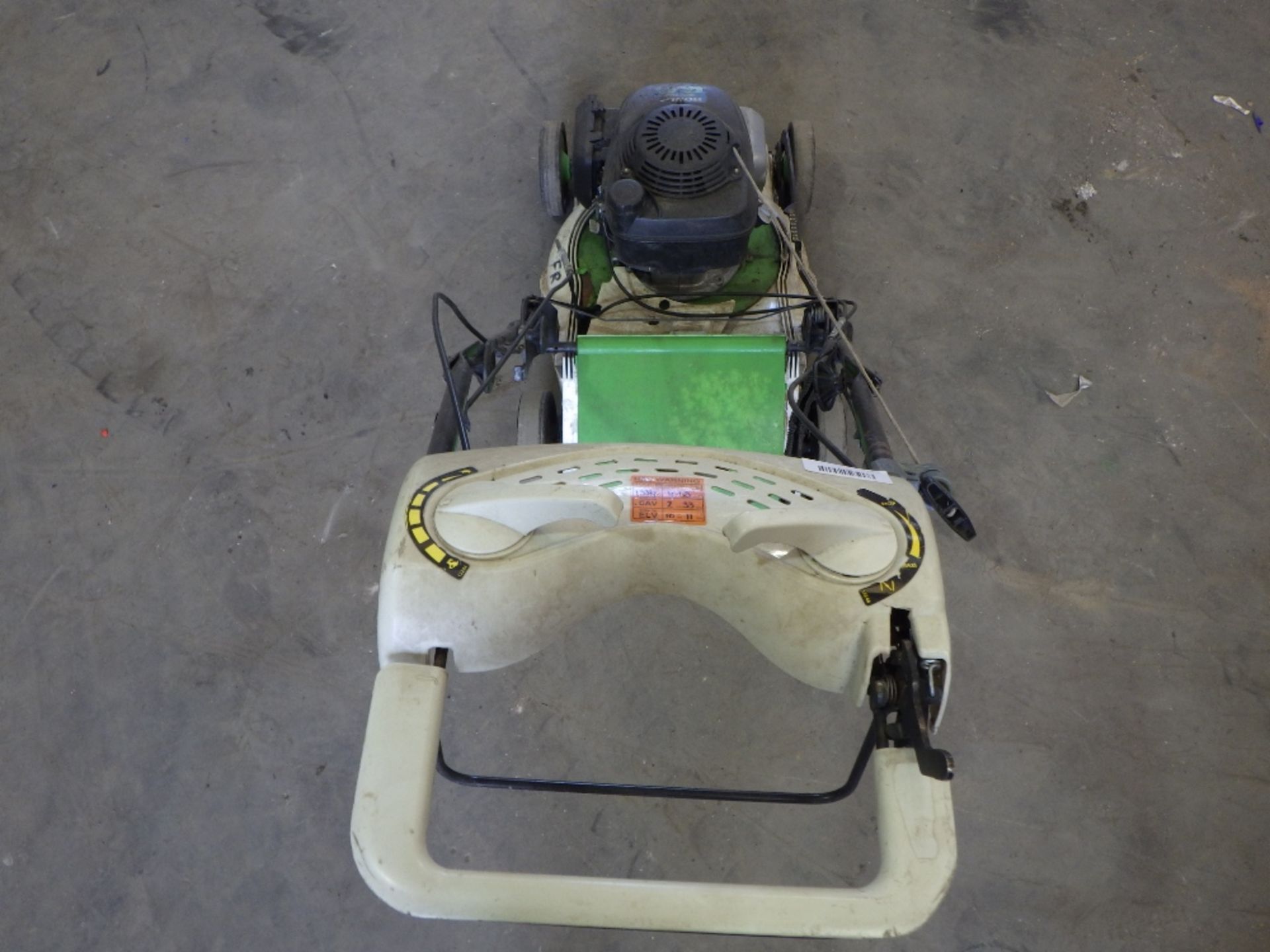 ETESIA DUOCUT 46 LAWN MOWER - Image 3 of 4