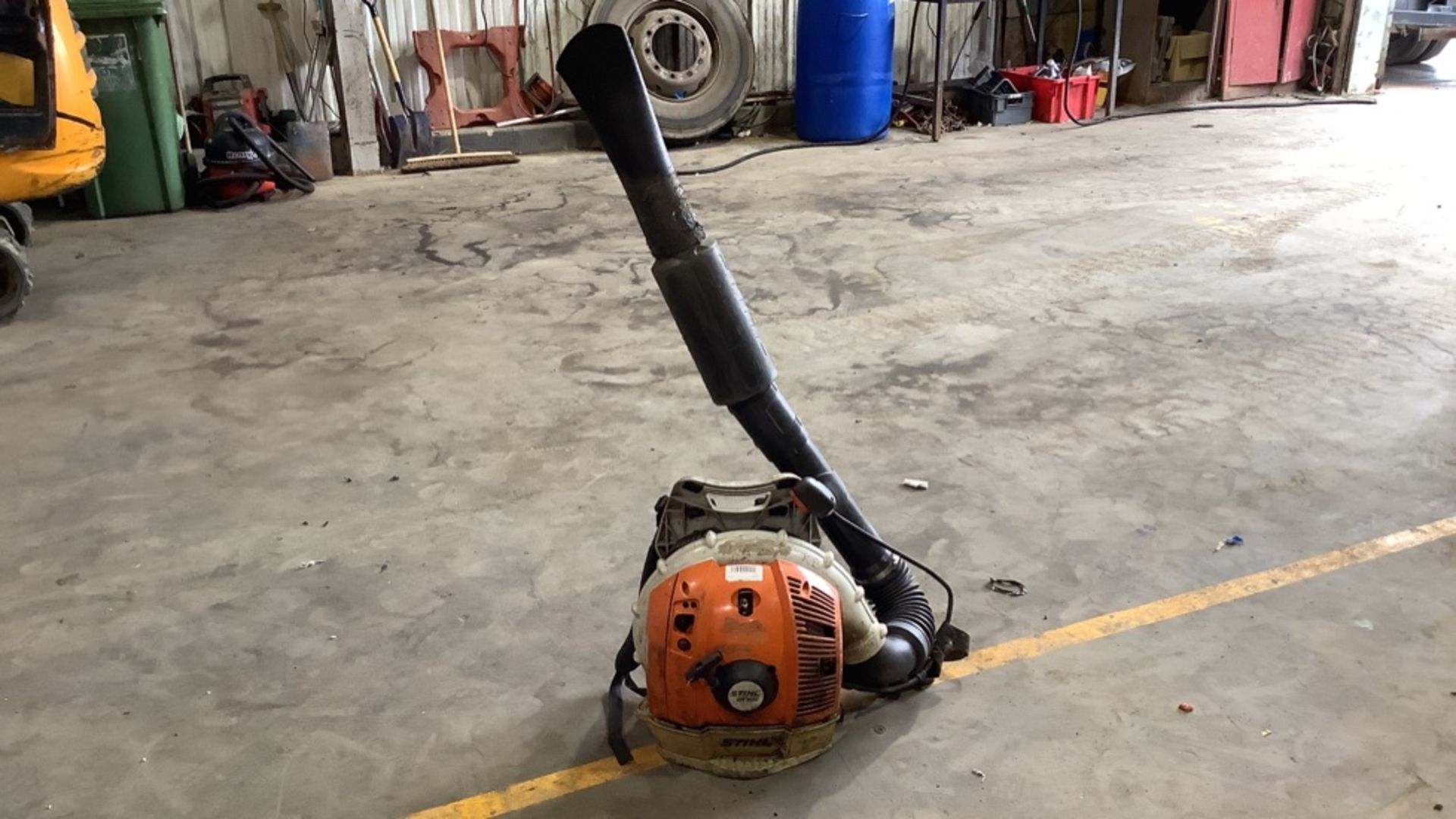 STIHL LEAF BLOWER