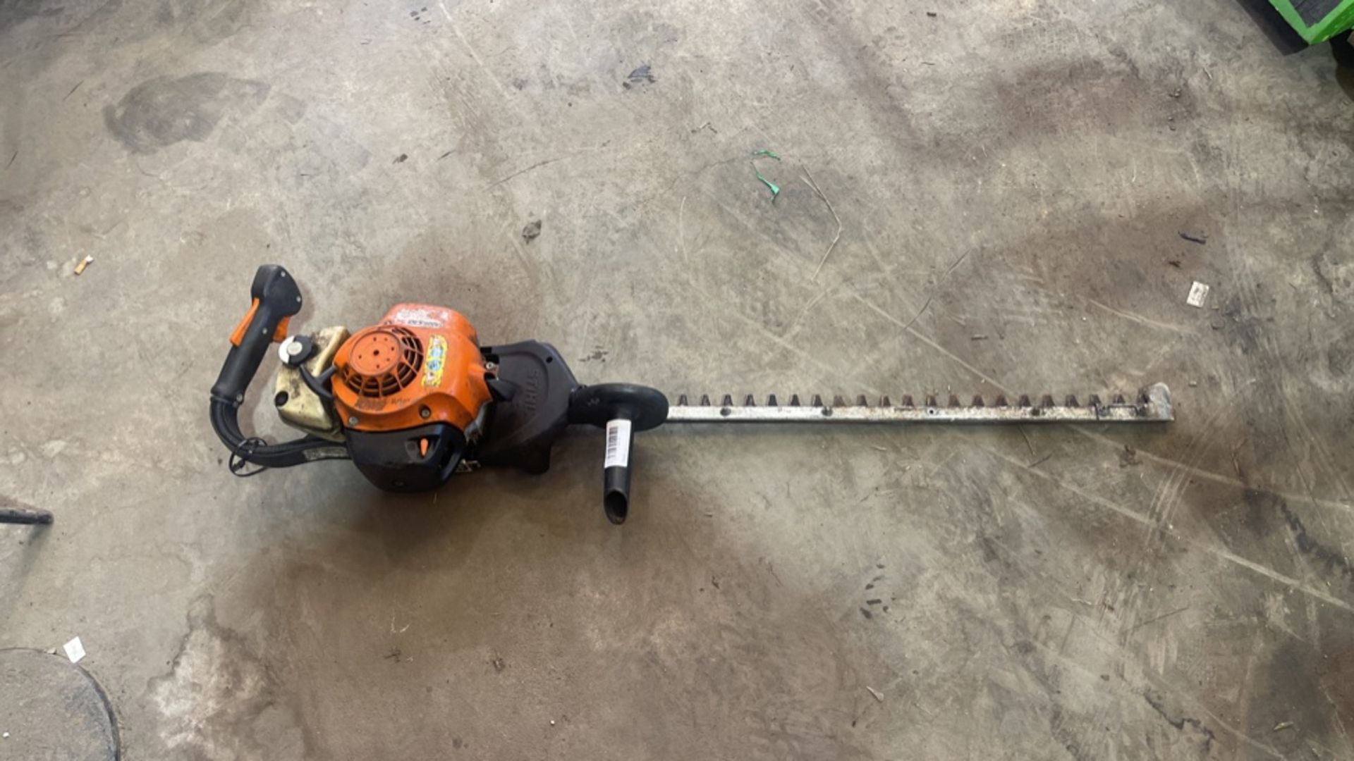 STIHL HEDGE CUTTER - Image 2 of 4