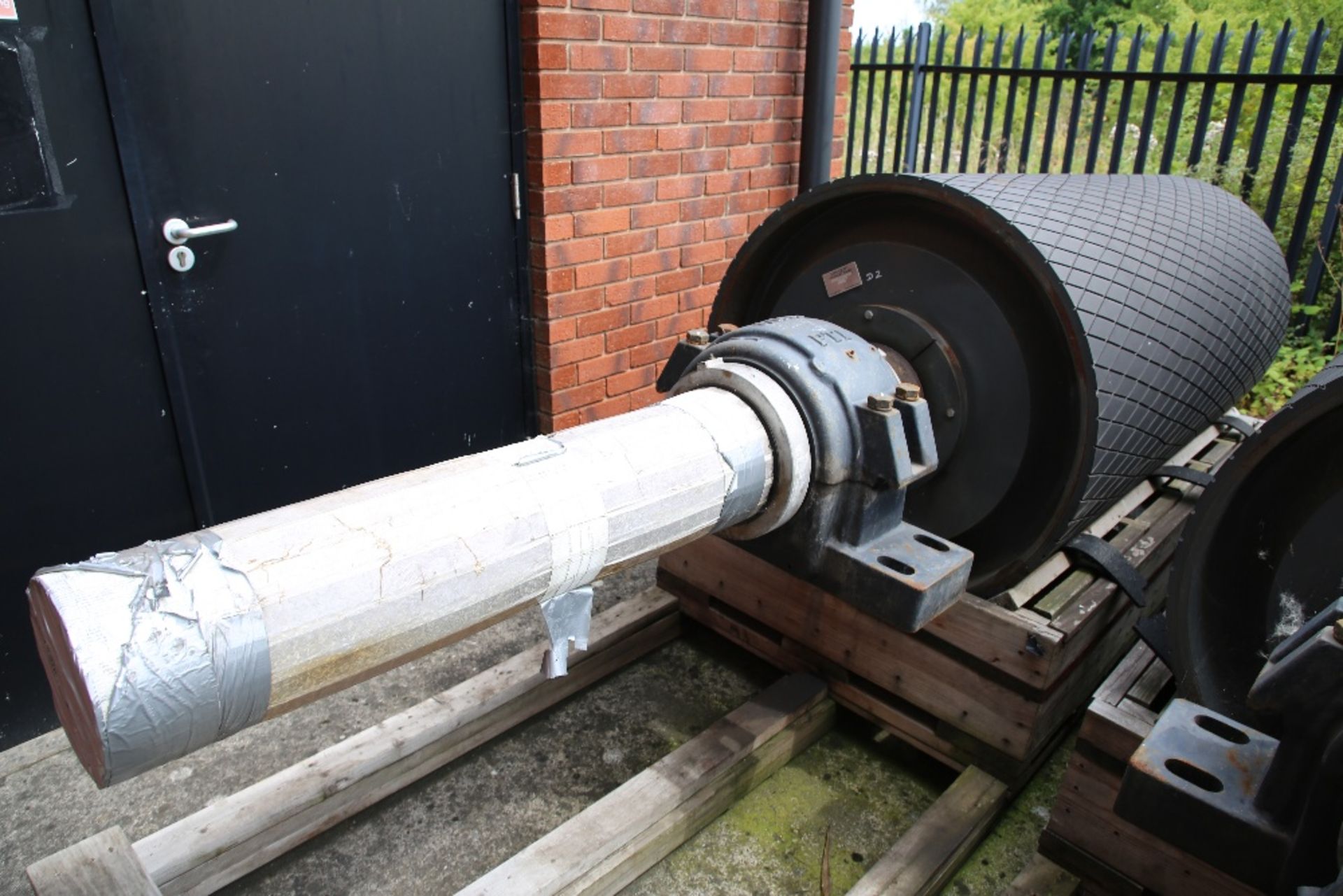 940mm Diameter x 1950mm Width Van Gorp Conveyor Belt Drive Pulley / Drum (900mm + 20mm Herringbone - Image 4 of 7