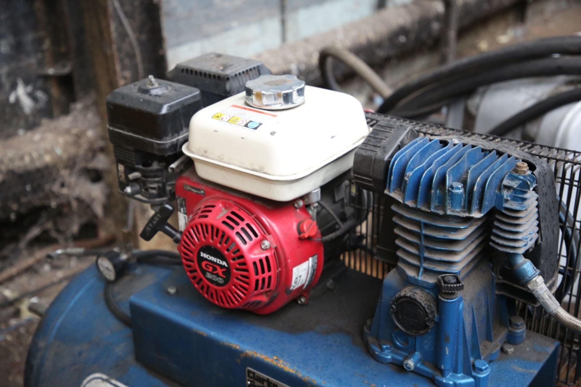 Clarke SP15 ND150 Petrol Air Compressor (1 of) (Year 2010) S/N: 82112, Honda GX200 Engine (Pulls - Image 4 of 6