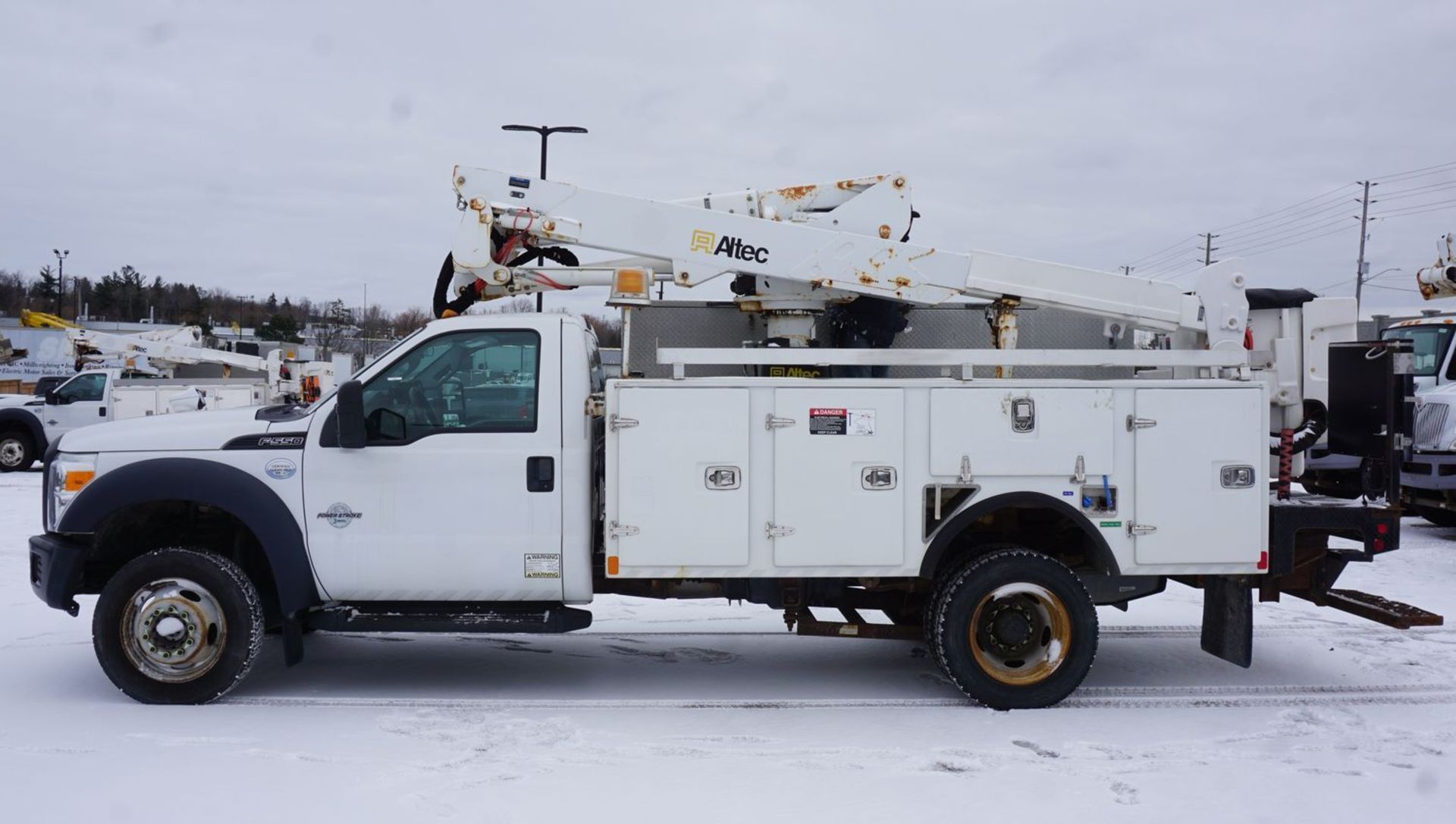 2015 ALTEC AT37G ARTICULATING TELESCOPIC BOOM & BUCKET MOUNTED ON 2015 FORD F550XL SUPER DUTY 4X4