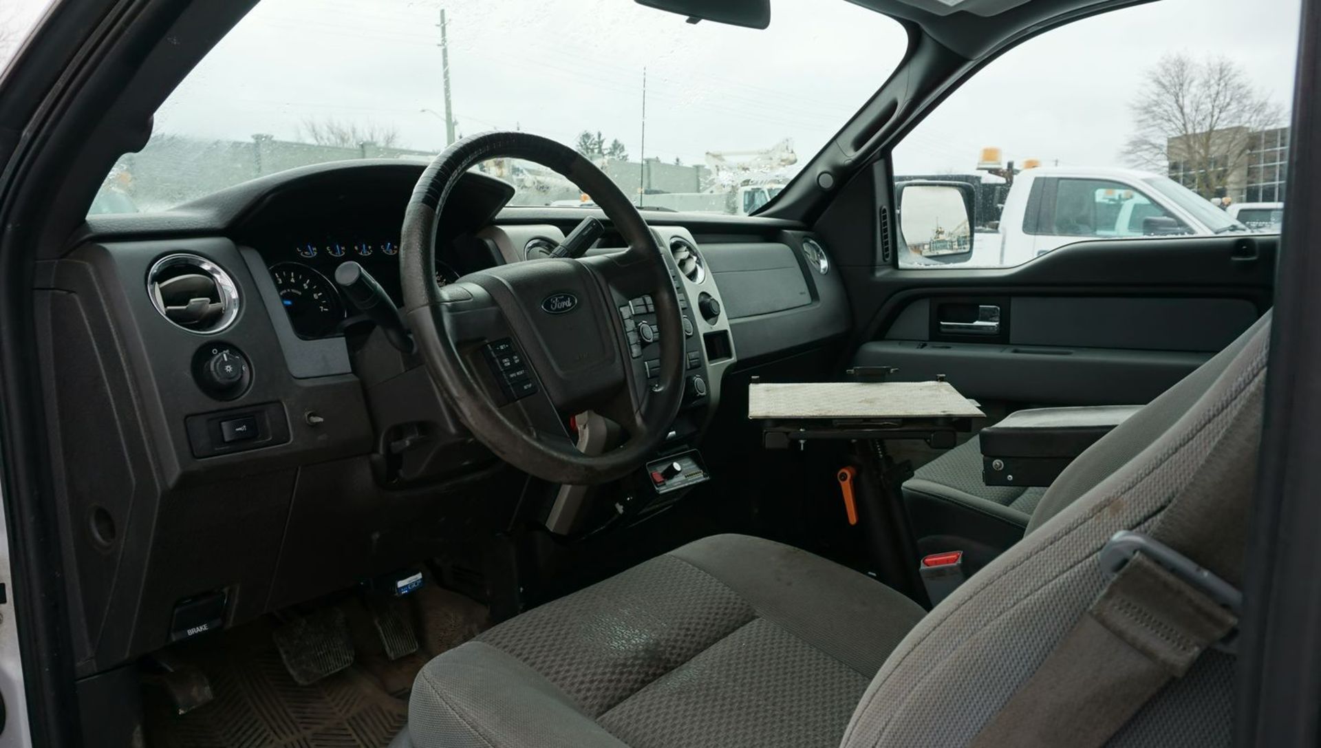 2014 FORD F150XL REG CAB 4X2 PICKUP W/ 5.0L V8 GAS ENGINE C/W (2) WEATHER GUARD HI-SIDE TOOL BOXES, - Image 8 of 8