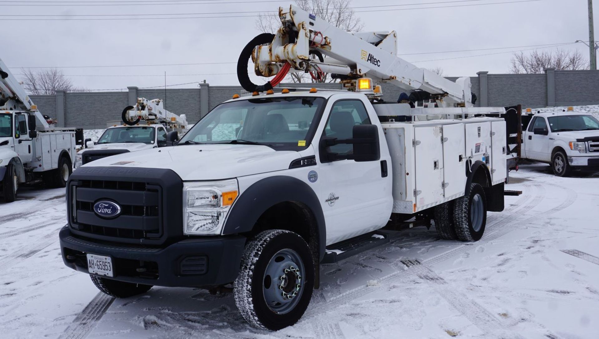 2014 ALTEC AT37G ARTICULATING TELESCOPIC BOOM & BUCKET MOUNTED ON 2014 FORD F550XL SUPER DUTY 4X4 - Image 2 of 21