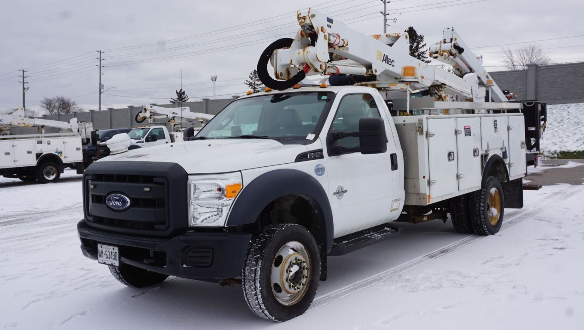 2015 ALTEC AT37G ARTICULATING TELESCOPIC BOOM & BUCKET MOUNTED ON 2015 FORD F550XL SUPER DUTY 4X4 - Image 2 of 18
