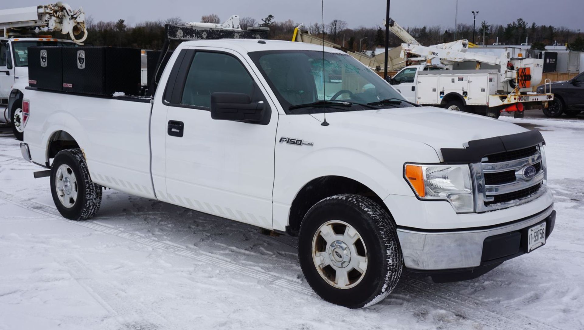 2014 FORD F150XL REG CAB 4X2 PICKUP W/ 5.0L V8 GAS ENGINE C/W (2) WEATHER GUARD HI-SIDE TOOL BOXES, - Image 3 of 8