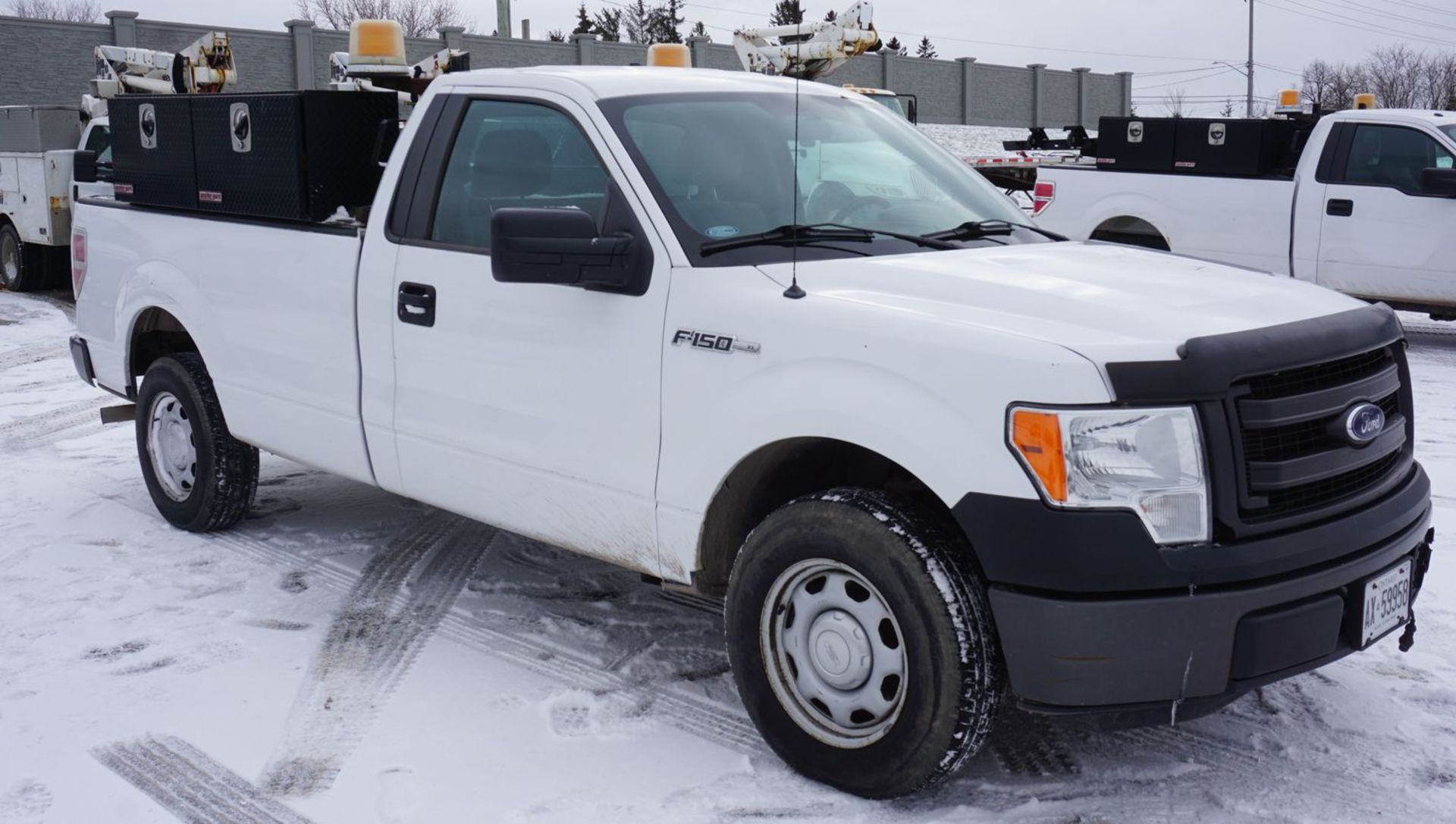 2014 FORD F150XL REG CAB 4X2 PICKUP W/ 5.0L V8 GAS ENGINE C/W (2) WEATHER GUARD HI-SIDE TOOL BOXES, - Image 4 of 10