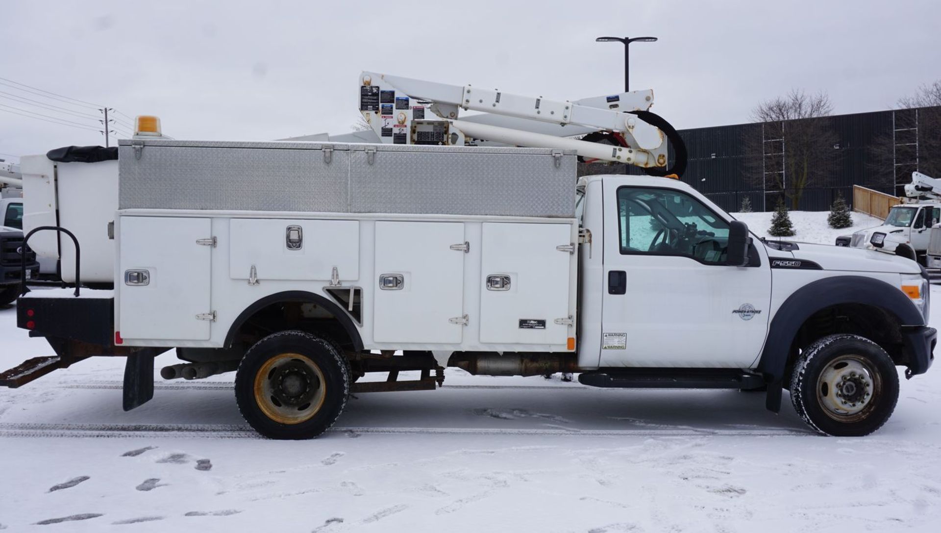 2015 ALTEC AT37G ARTICULATING TELESCOPIC BOOM & BUCKET MOUNTED ON 2015 FORD F550XL SUPER DUTY 4X4 - Image 5 of 18