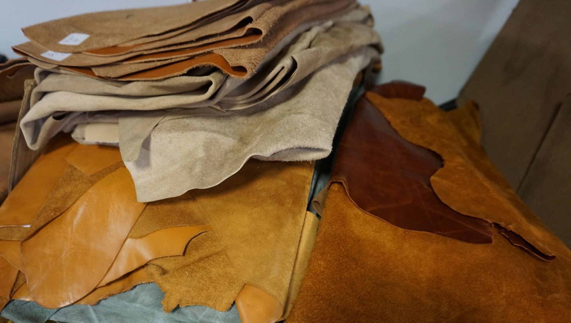 LOT - ASSORTED COLORS UPHOLSTERY LEATHER - Image 2 of 2