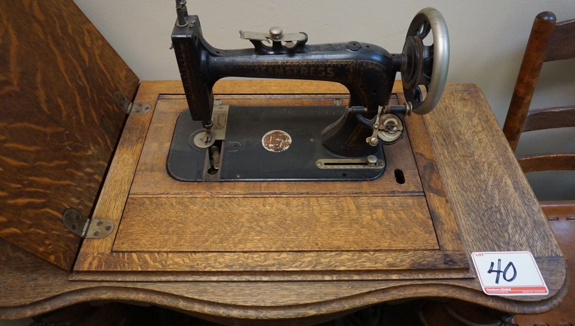 SEAMSTRESS ANTIQUE SEWING MACHINE - Image 2 of 6