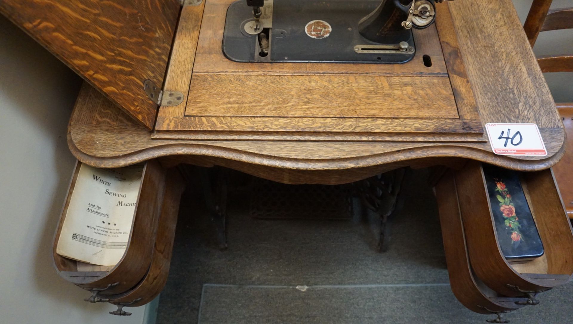 SEAMSTRESS ANTIQUE SEWING MACHINE - Image 6 of 6