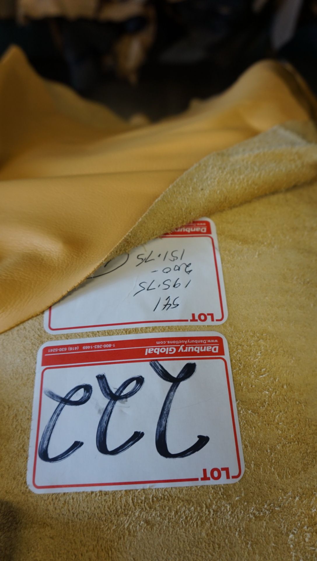 LOT - 601 SQFT - YELLOW UPHOLSTERY LEATHER - Image 2 of 2