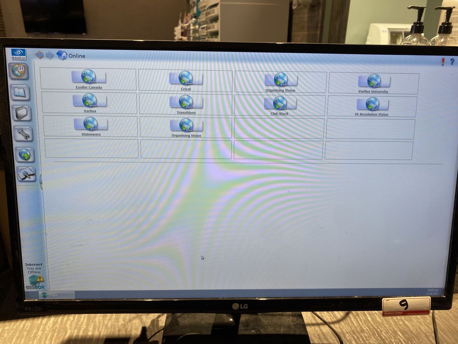 ESSILOR ESSIBOX DATA MANAGEMENT SYSTEM W/ DELL OPTIPLEX 3050 SFF PC W/ SWITCH & BARCODE SCANNER - Image 4 of 6