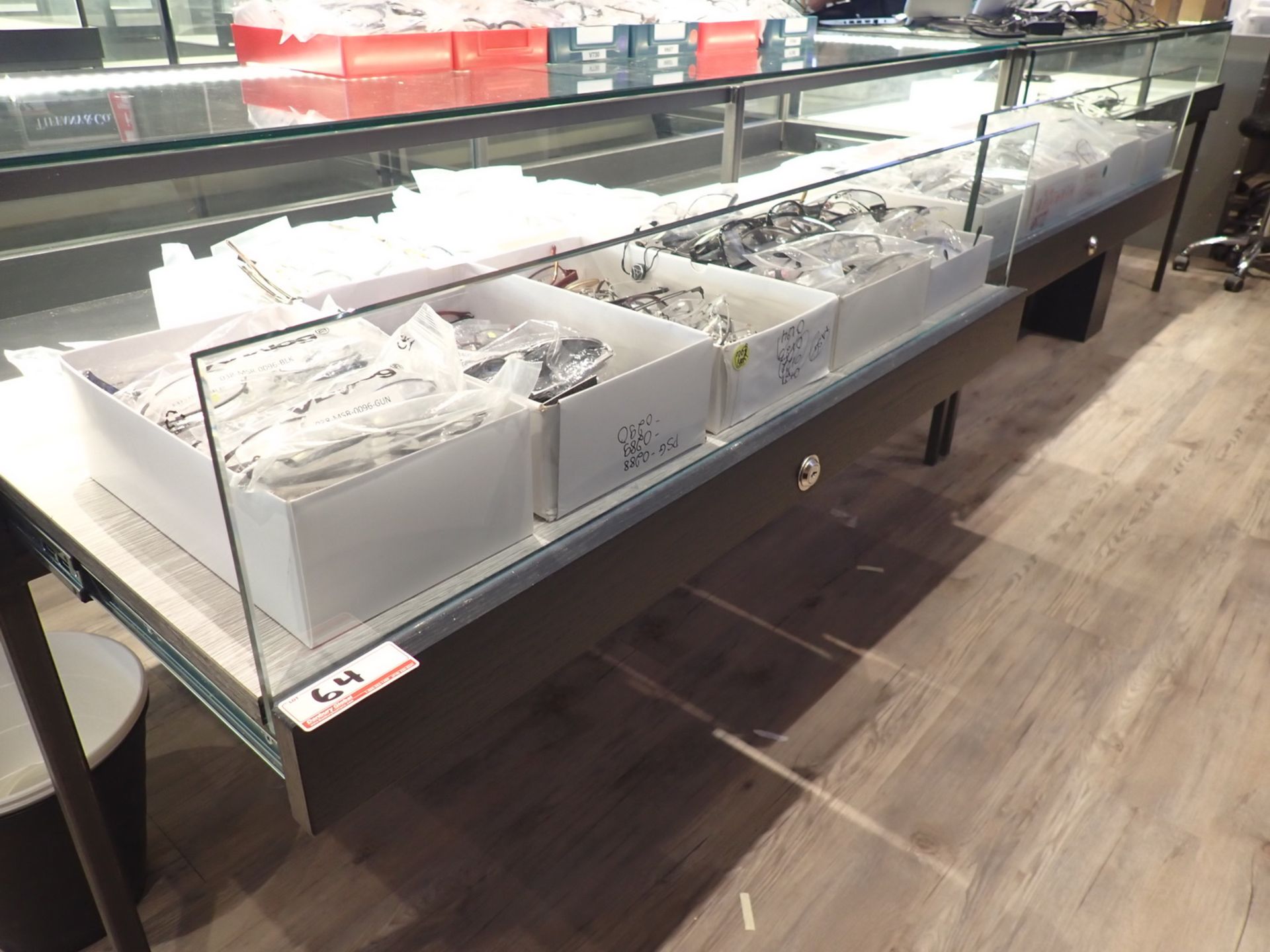GLASS 6' X 20" X 36" DISPLAY CASE / RETAIL COUNTER W/ INTEGRATED LED LIGHTS (110V) & LOCKABLE PULL- - Image 2 of 2