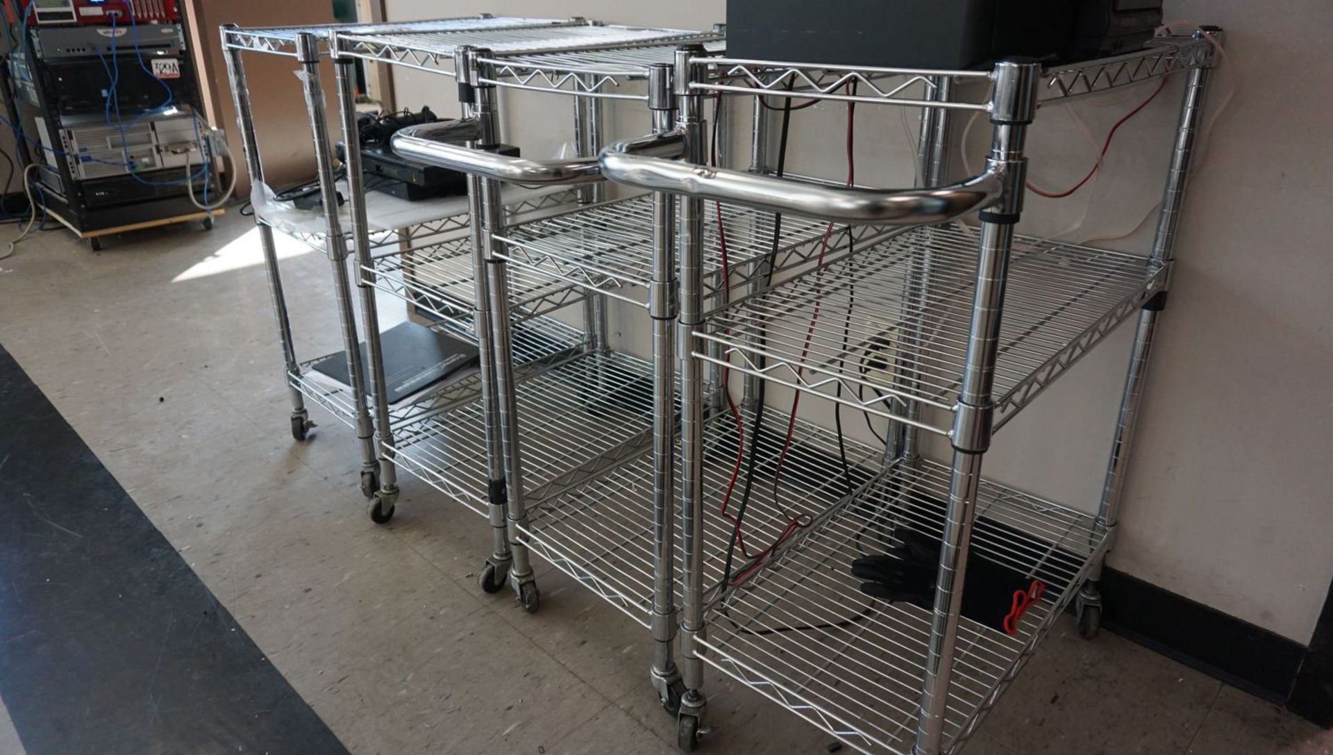 UNITS - CHROME 3-TIER CARTS