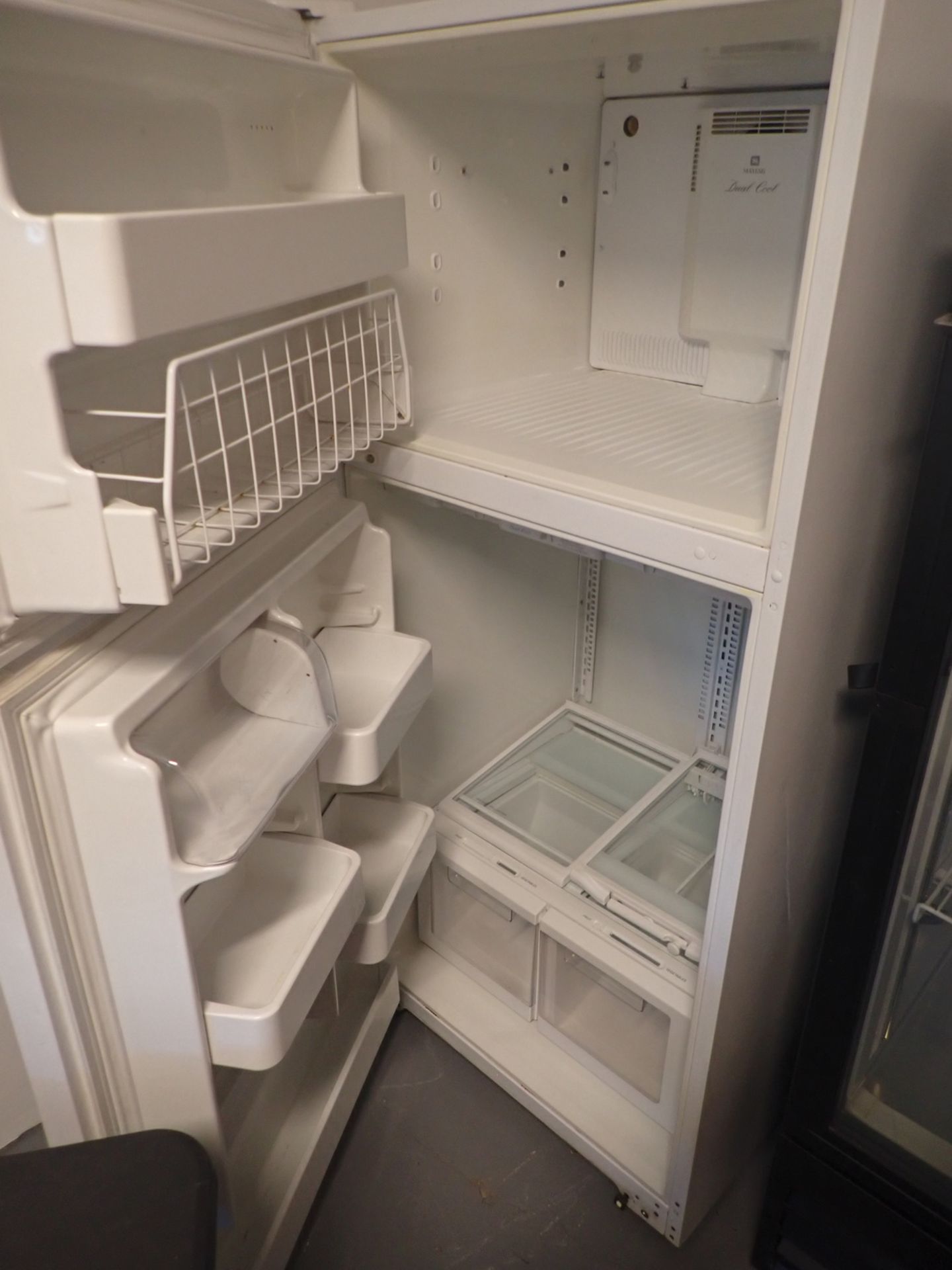 MAYTAG TOP MOUNT WHITE REFRIGERATOR - Image 2 of 2