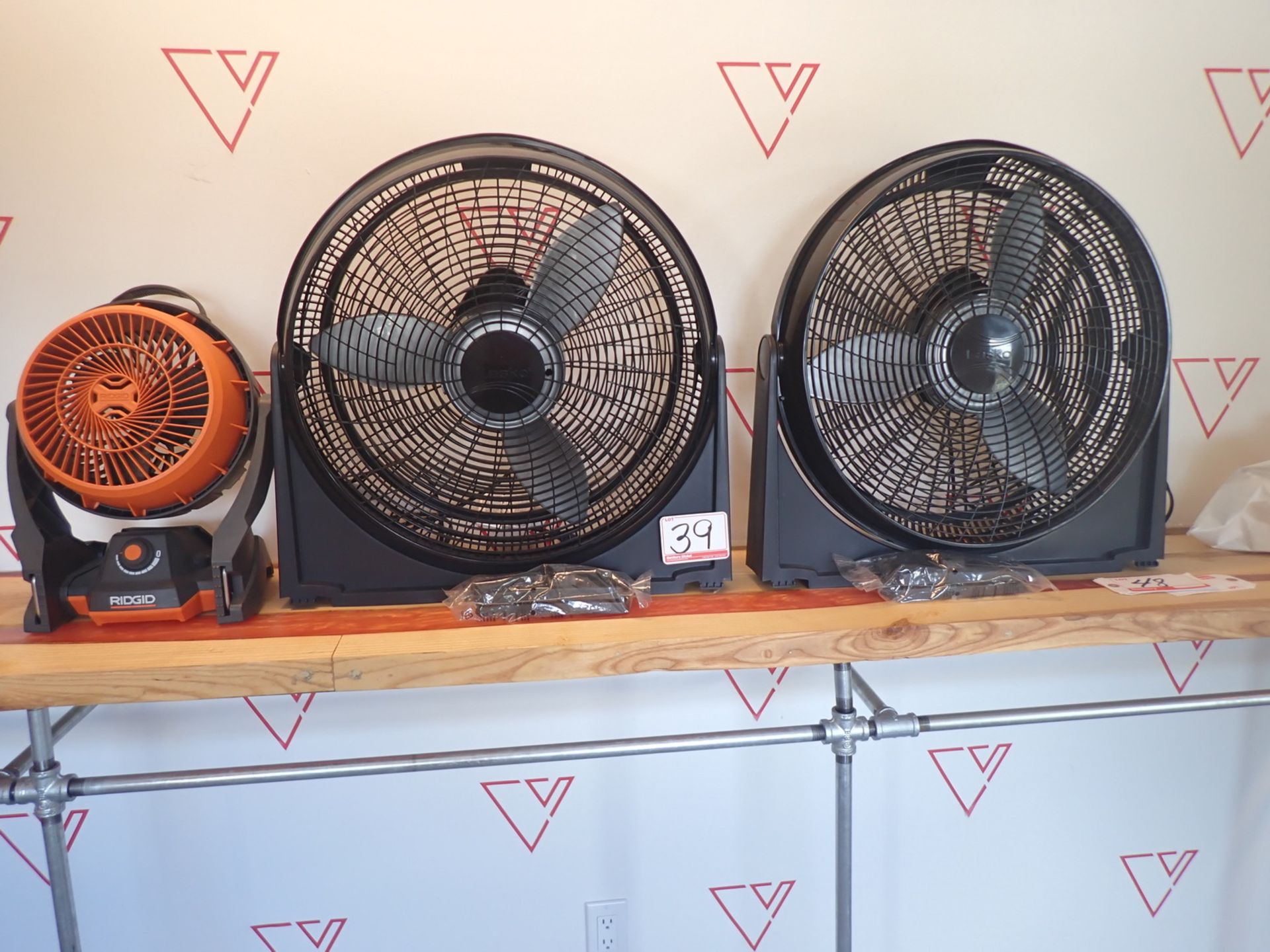 LOT- RIDGID & LASKO ASSTD FANS (3 UNITS)