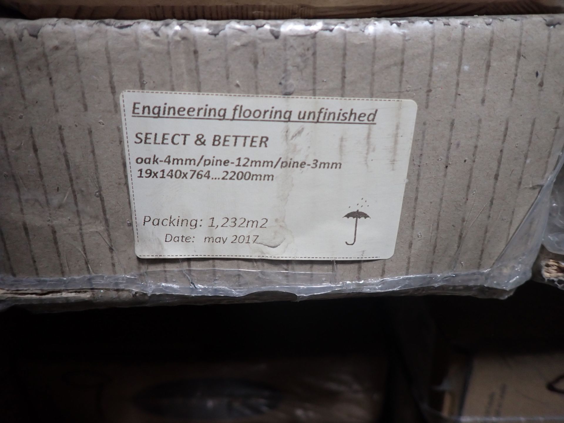 LOT - ASSTD FLOORING - (18) BOXES BAMBOO 5 X 1/2" (35 SQFT / BOX) & (16) BOXES OAK & PINE ASSTD ( - Image 3 of 4