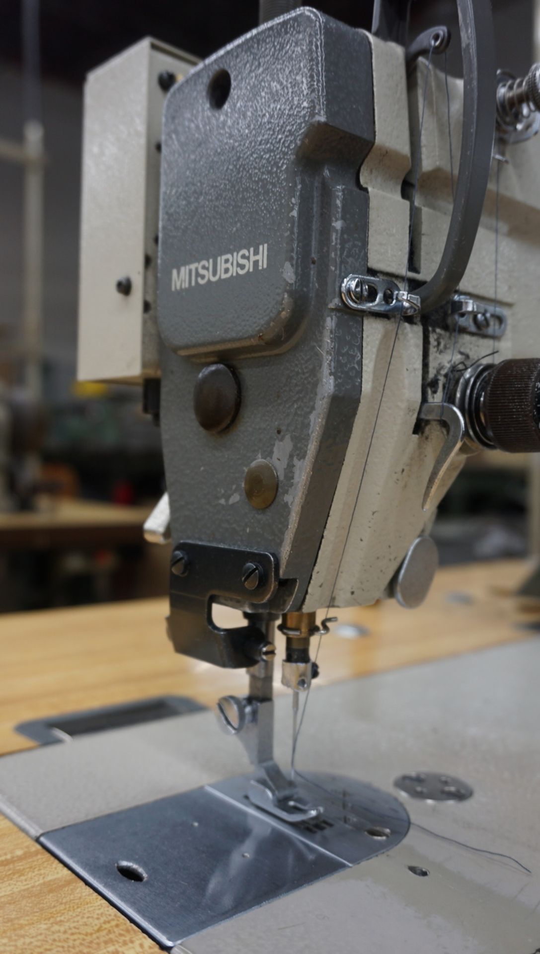MITSUBISHI LS2-1180 SINGLE NEEDLE SEWING MACHINE, S/N 274625 (110V) - Image 2 of 4