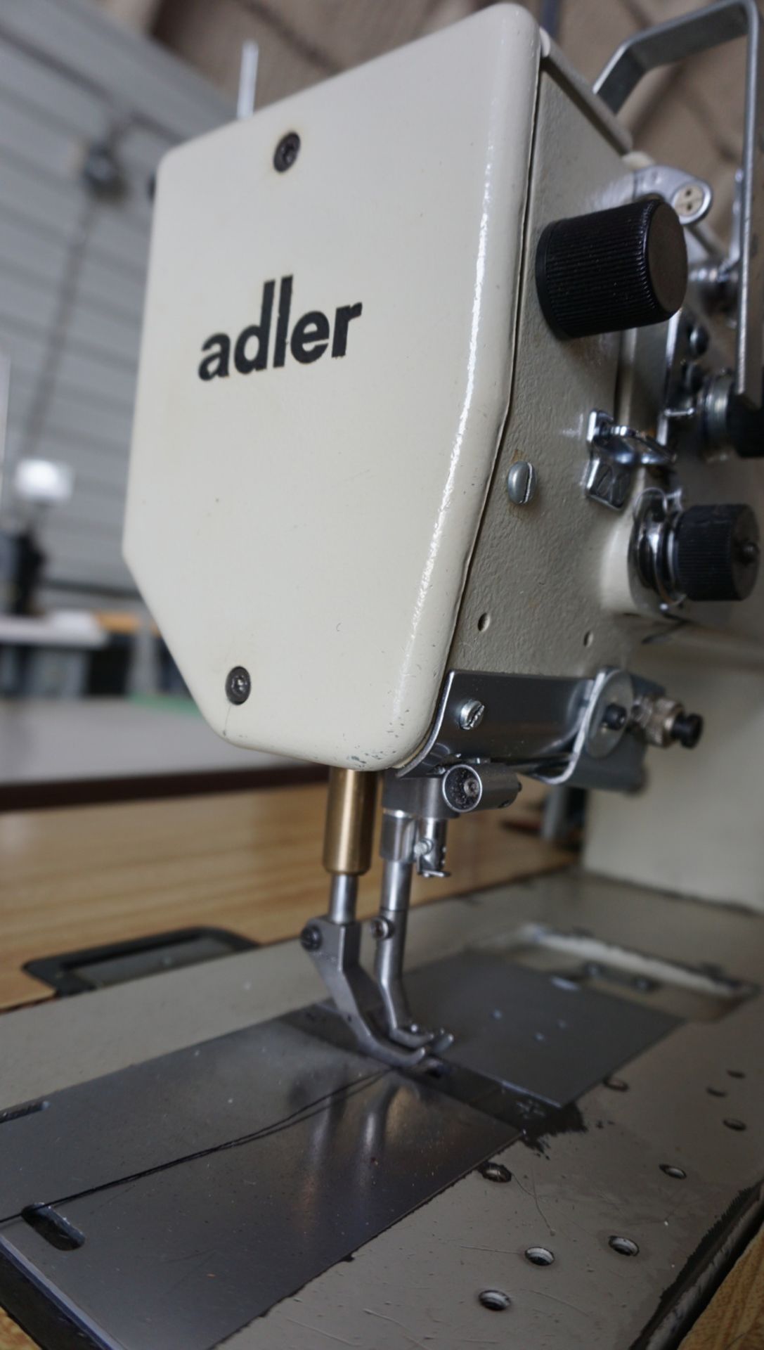 ADLER 467FA-373G2-H12-N9 SINGLE NEEDLE WALKING FOOT SEWING MACHINE, S/N 457380 (230V - 3PH) - Image 2 of 4