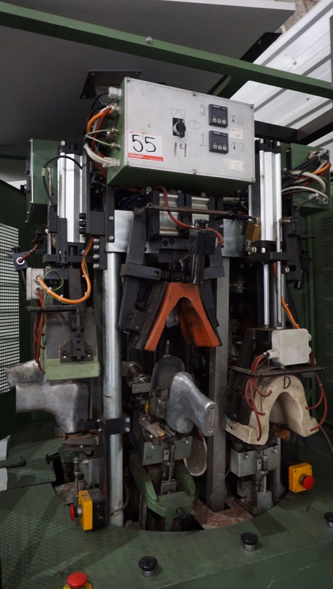 AMERICAN SHOE MACHINERY ROTARY 94DP ROTARY COUNTERFORMING MACHINE