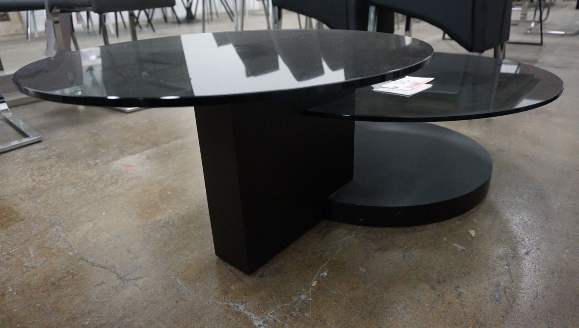 TEMPERED GLASS 31.5"D X 23.5"H ROUND COFFEE TABLE - Image 2 of 2