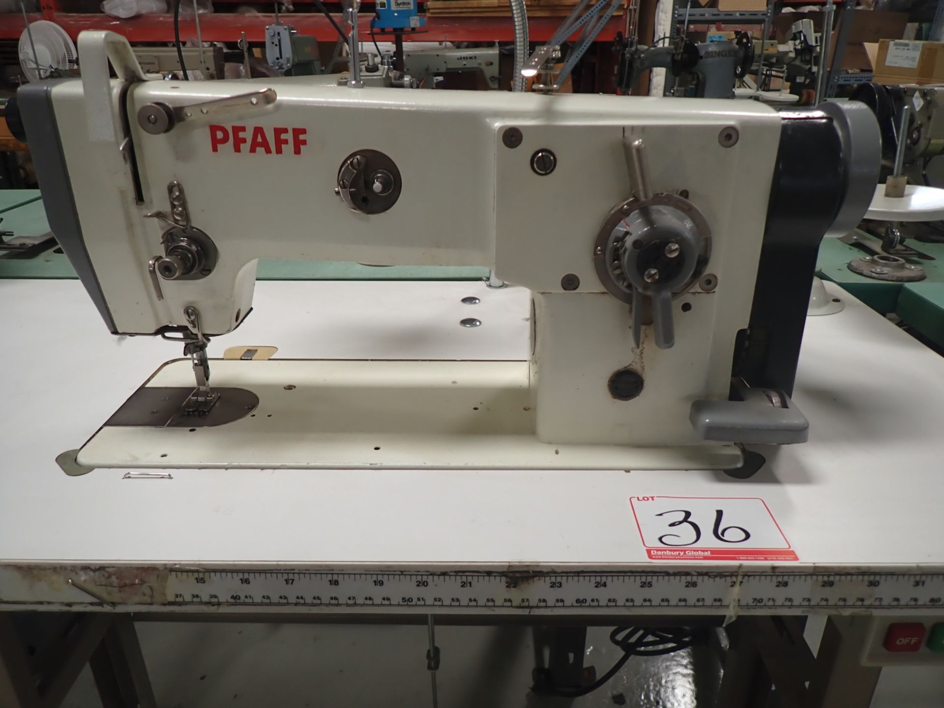 PFAFF 901-1918-071/001 ZIG ZAG MACHINE, S/N 470194