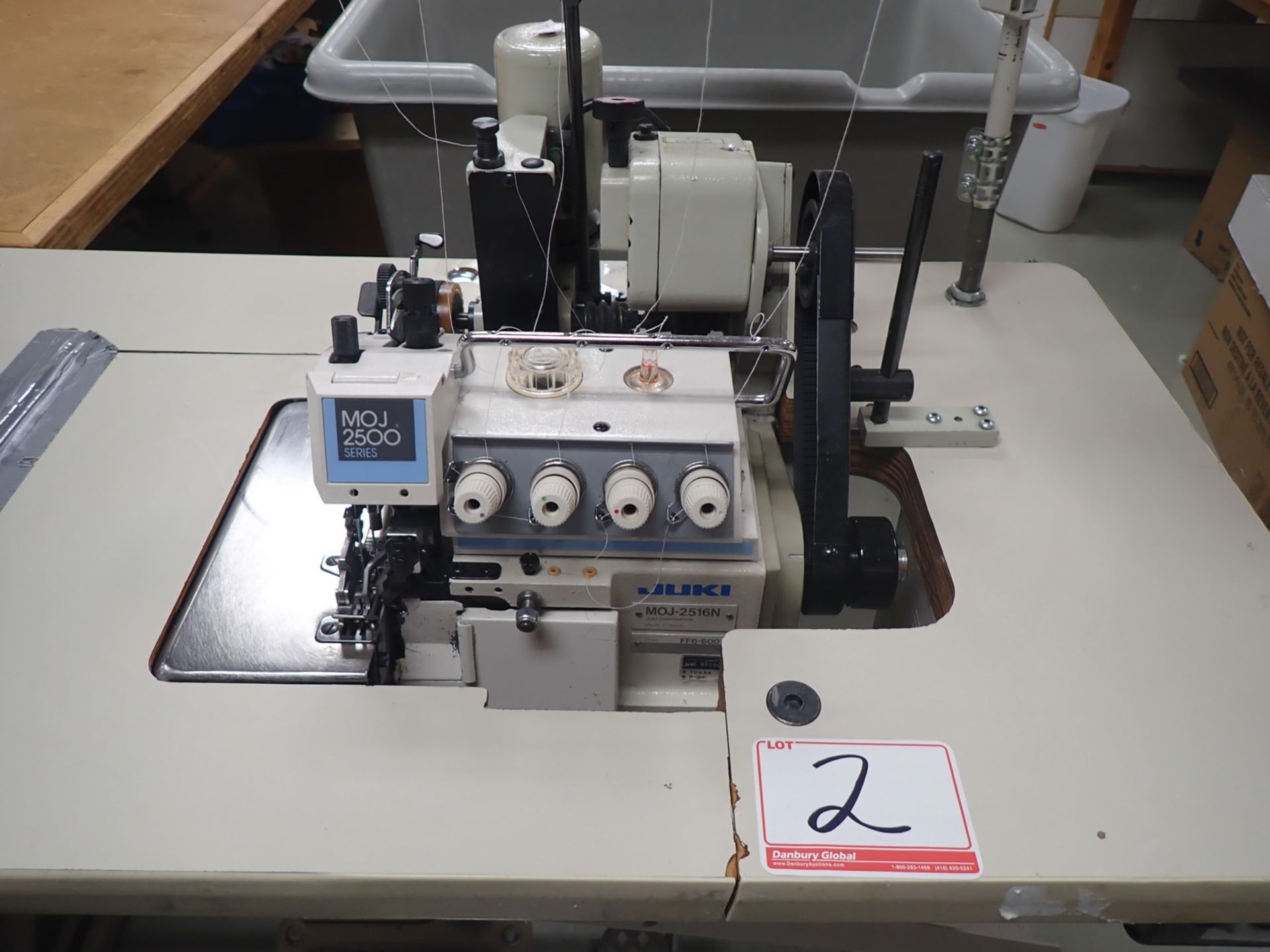 JUKI MOJ-2516N 5-THREAD SAFETY SERGER W/ SHING PK PULLER