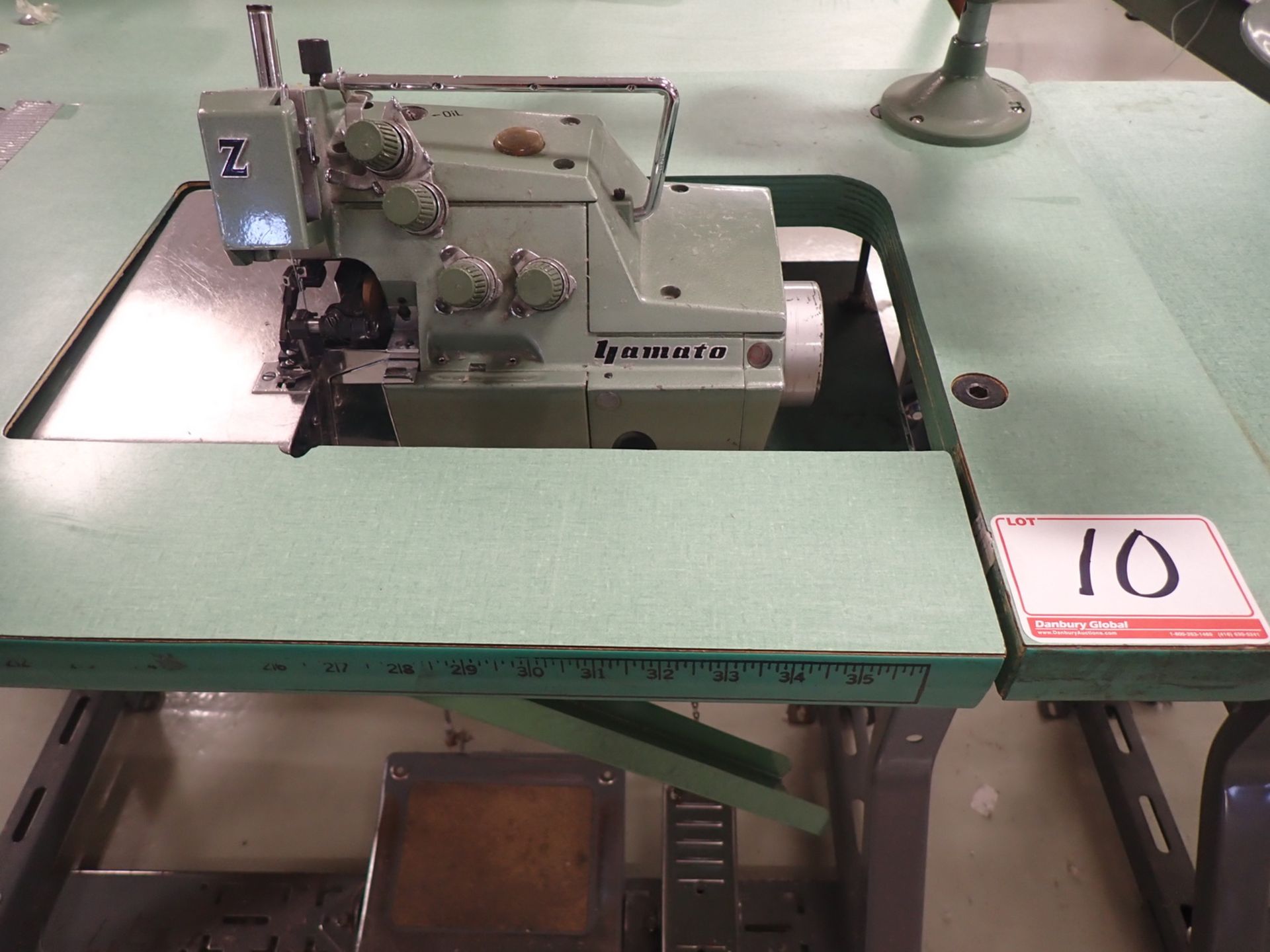 YAMATO DCZ-362A-D2 5-THREAD SAFETY SERGER (110V)