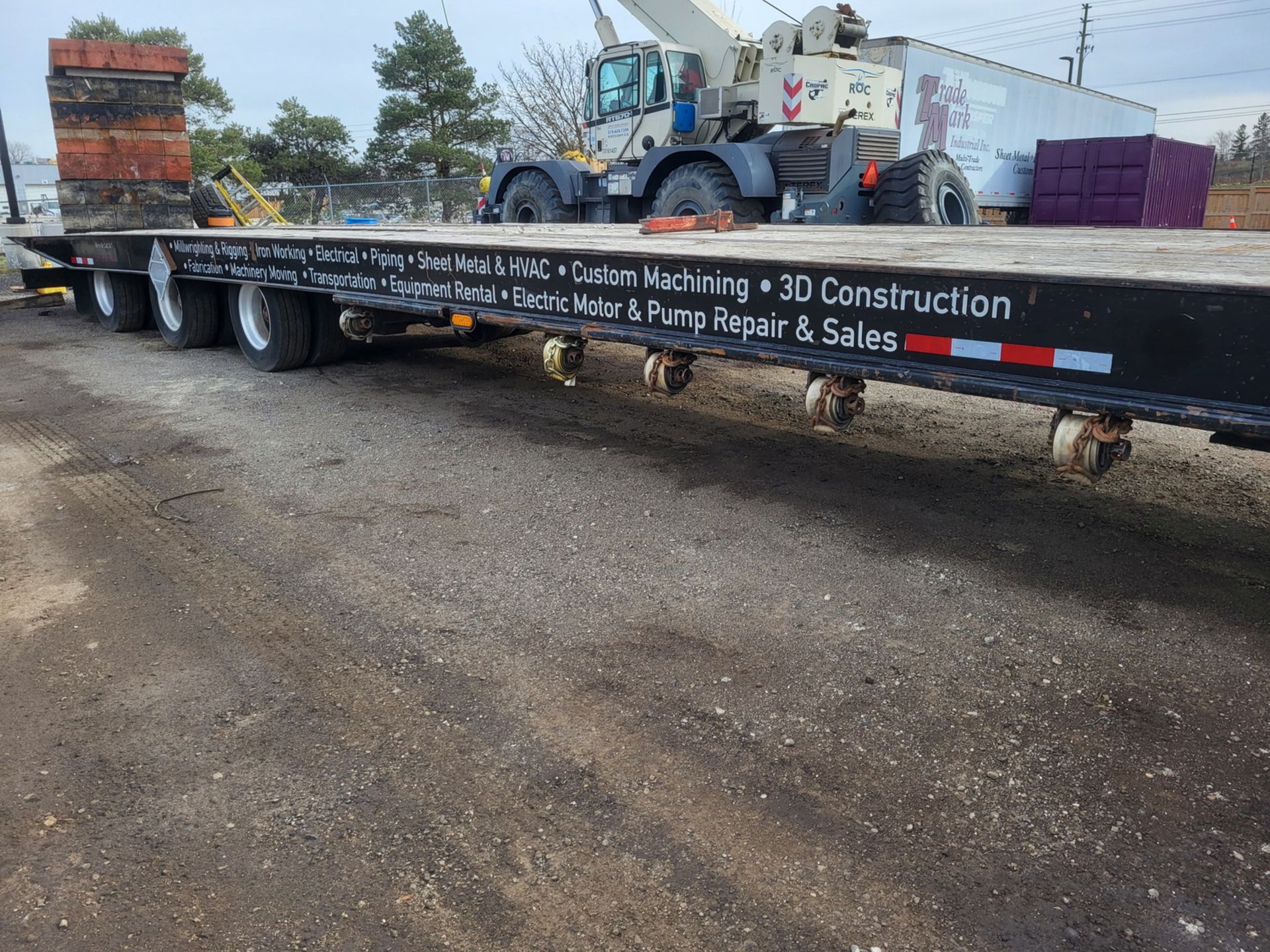 2000 ELGIN TRAILERS 53' TRI-AXLE FLAT-DECK HYDRAULIC TILT TRAILER, WOOD DECKING, 55,056KG (121,000 - Image 14 of 40