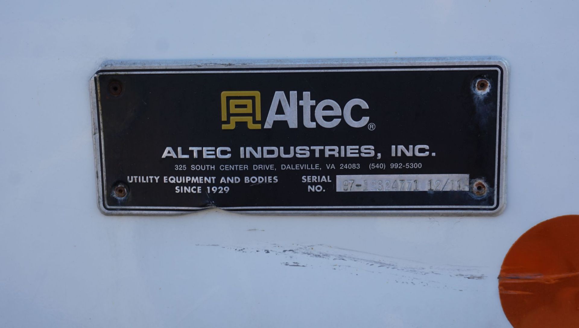 2012 ALTEC MODEL AA755MH 60' BOOM 700LBS CAPACITY, S/N 0711BZ6519 MOUNTED ON 2012 INTERNATIONAL - Image 10 of 16