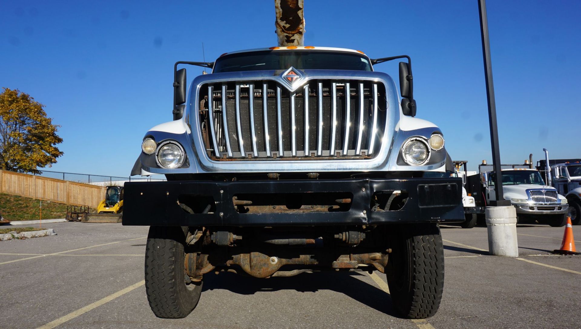 2012 ALTEC MODEL AA755MH 60' BOOM 700LBS CAPACITY, S/N 0711BZ6519 MOUNTED ON 2012 INTERNATIONAL - Image 11 of 16